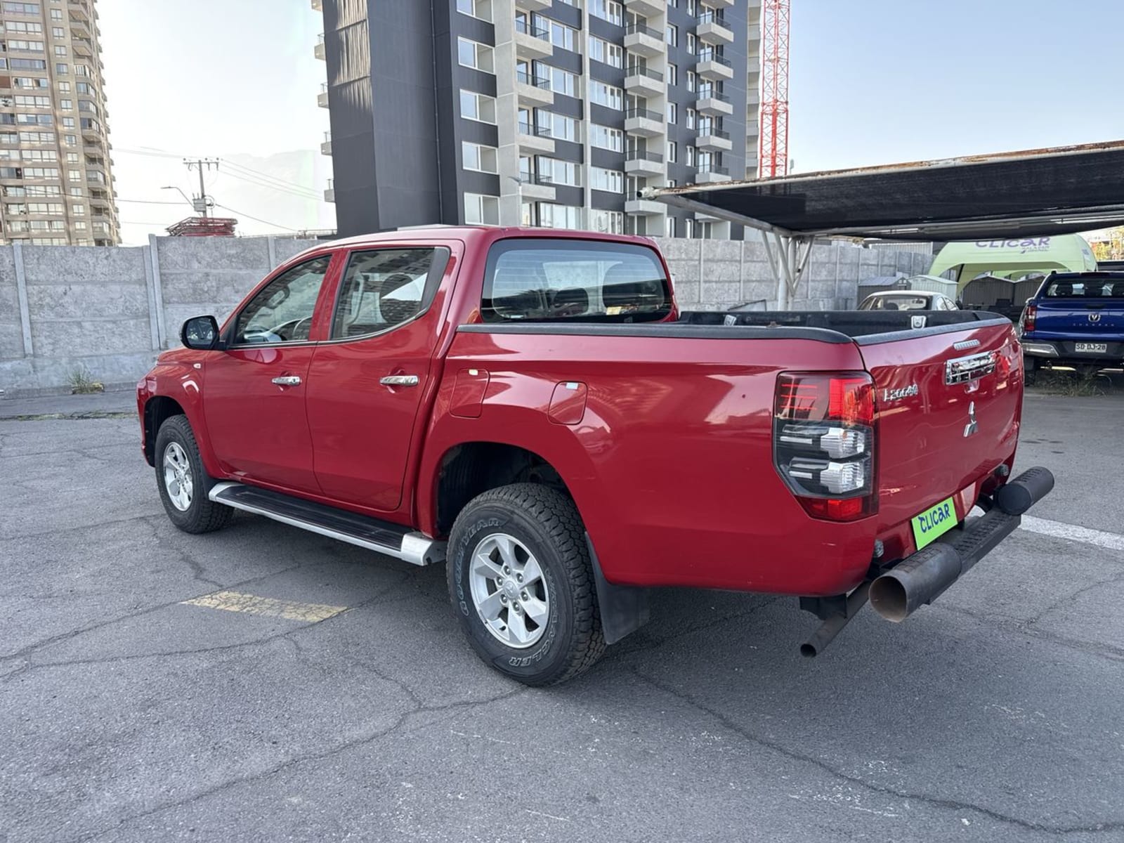 Mitsubishi L200 2.2 Katana Crt Diesel Dob. Cab. 4x4 Mt 4p 2024 - Imagen 6 de 8