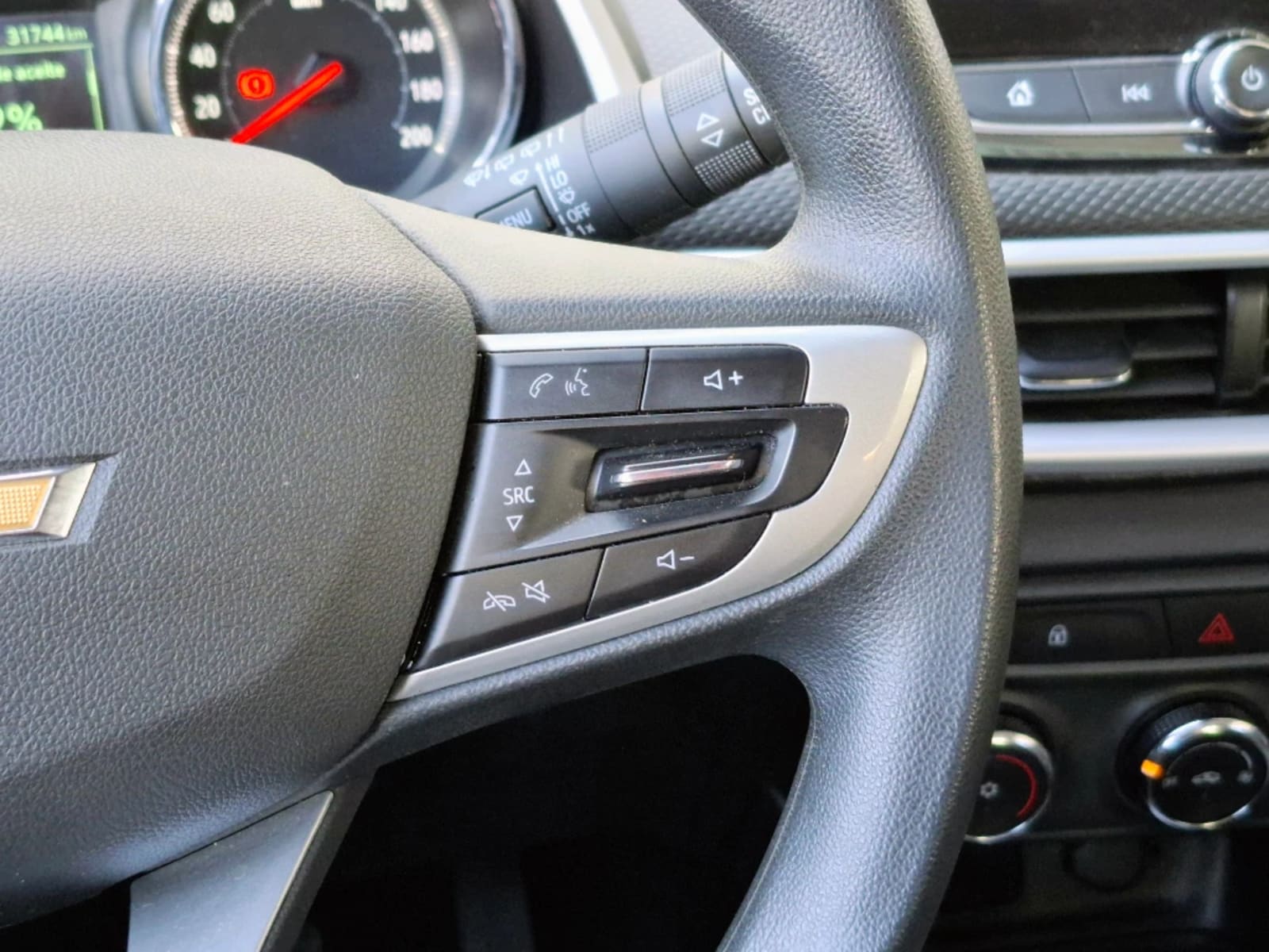 CHEVROLET TRACKER 1.2T LTZ R 4X2 AT 5P 2025 - Imagen 16 de 20
