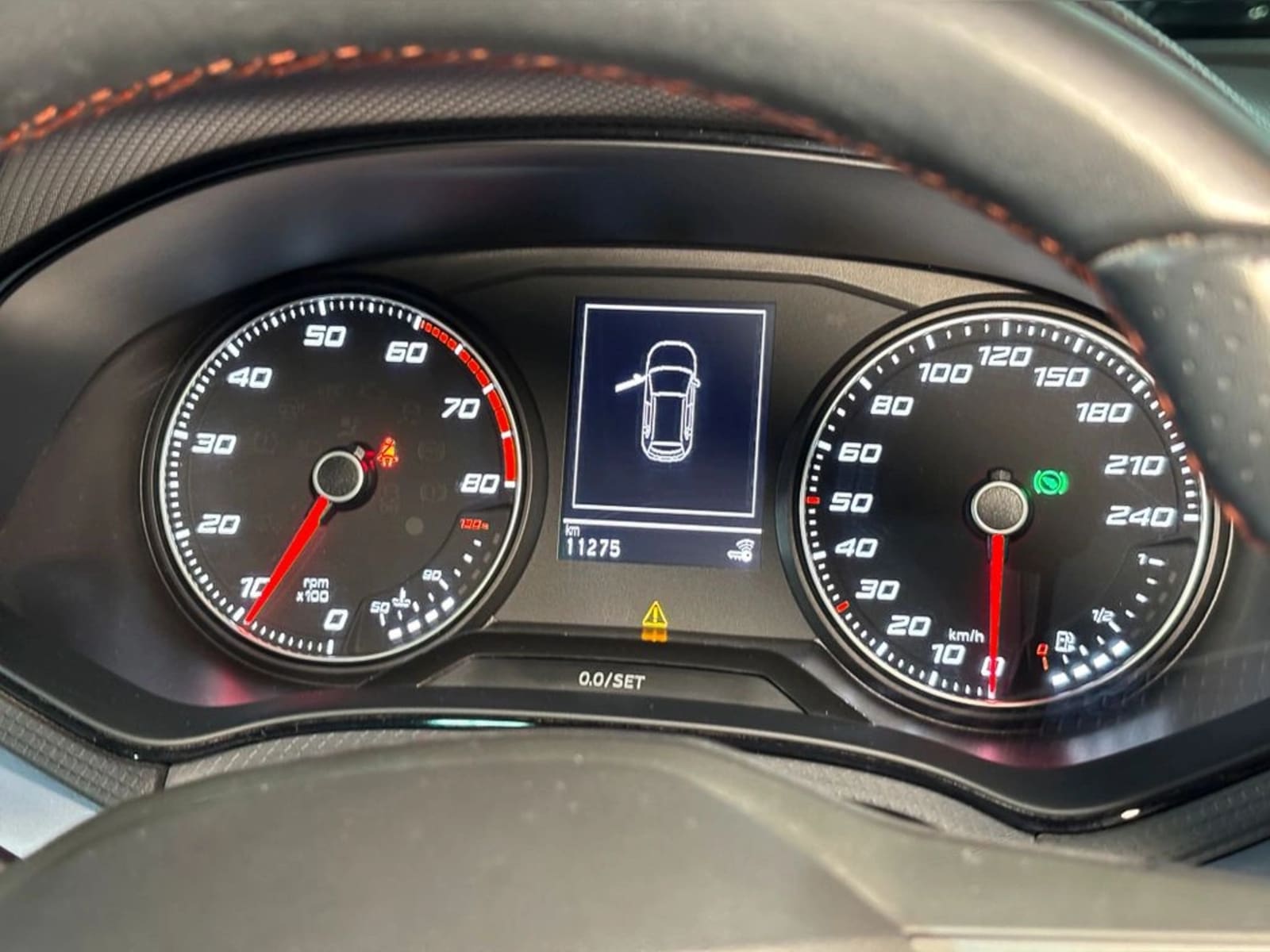 SEAT ARONA 1.6 STYLE 4X2 AT 5P 2024 - Imagen 14 de 16