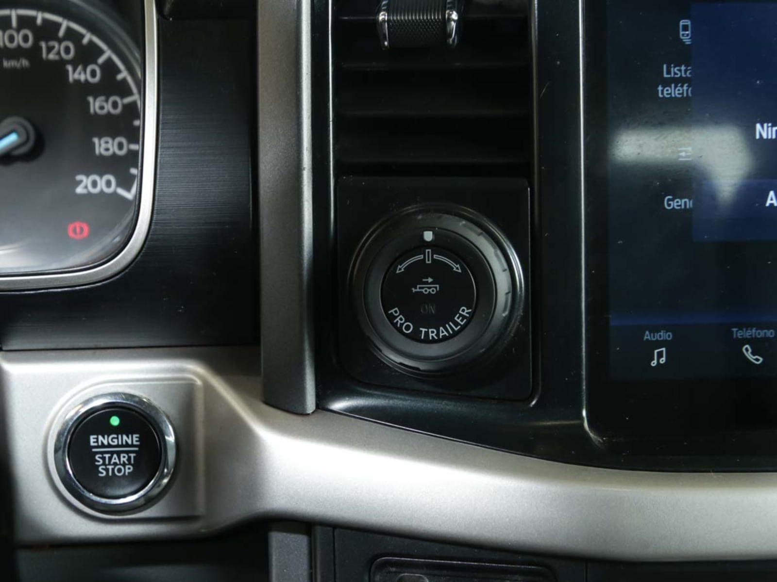 FORD F150 XLT 4X4 5.0 AUT 2023 - Imagen 12 de 16