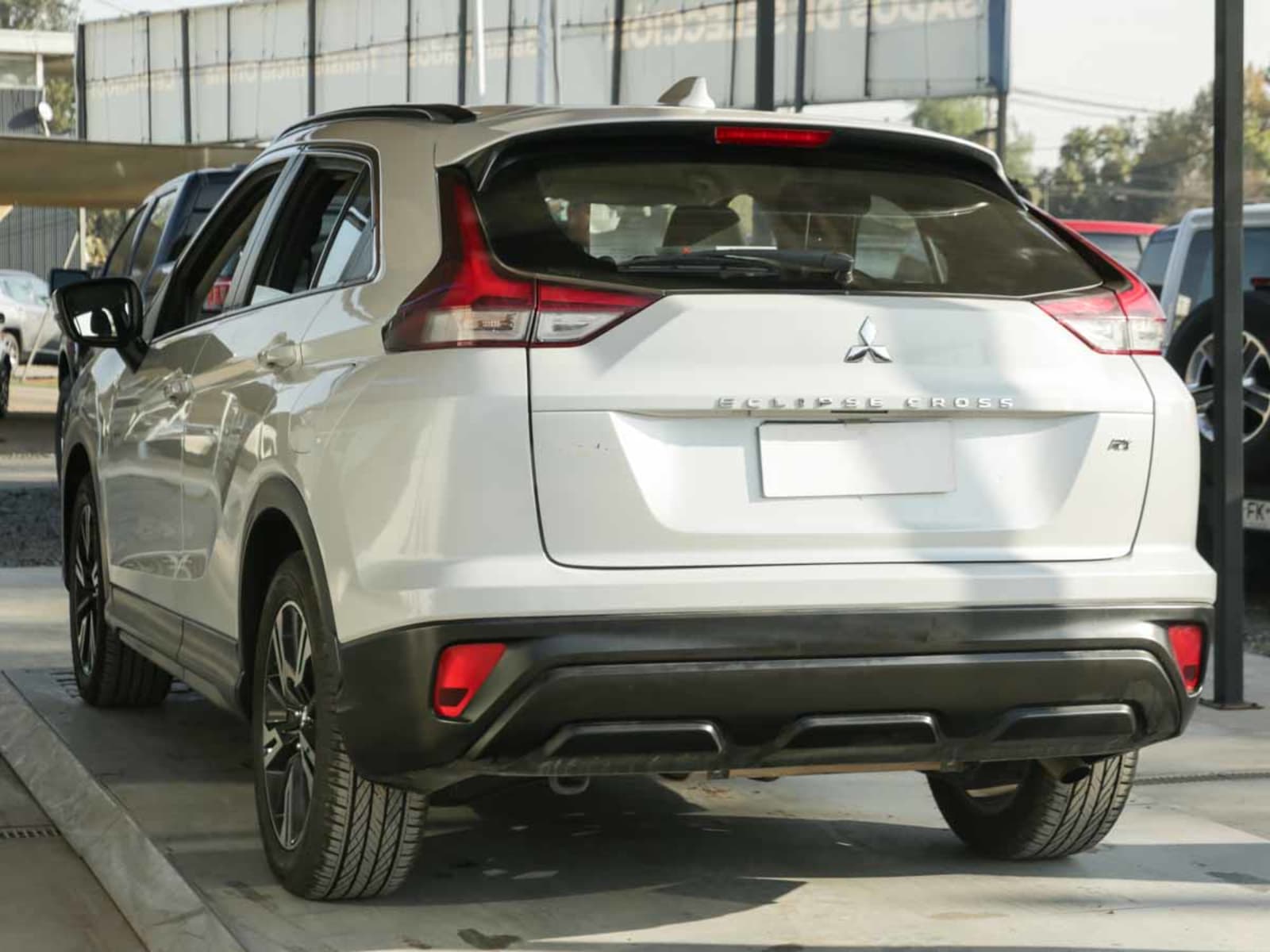 MITSUBISHI ECLIPSE CROSS RX 1.5 4X2 MEC. 2021 - Imagen 4 de 13