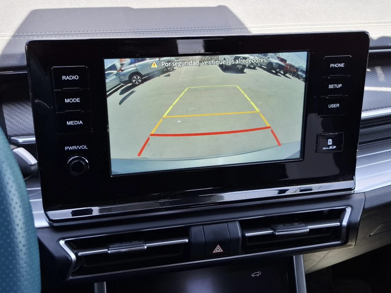 SSANGYONG TORRES 1.5T LIMITED PLUS 4WD BITONO AT 5P 2023 - Imagen 19 de 20