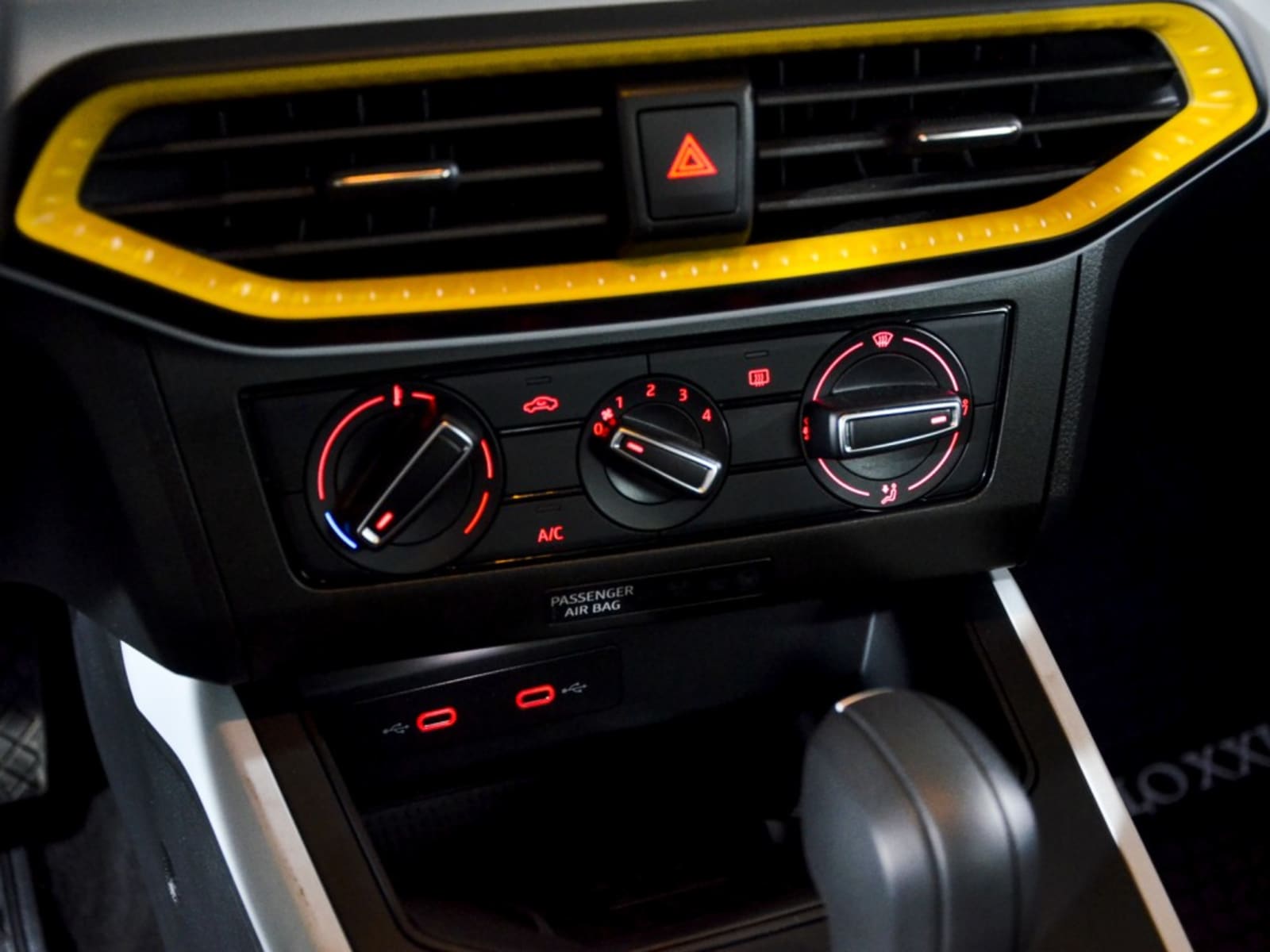 SEAT ARONA Style 1.0 TSI AT 2025 - Imagen 11 de 14