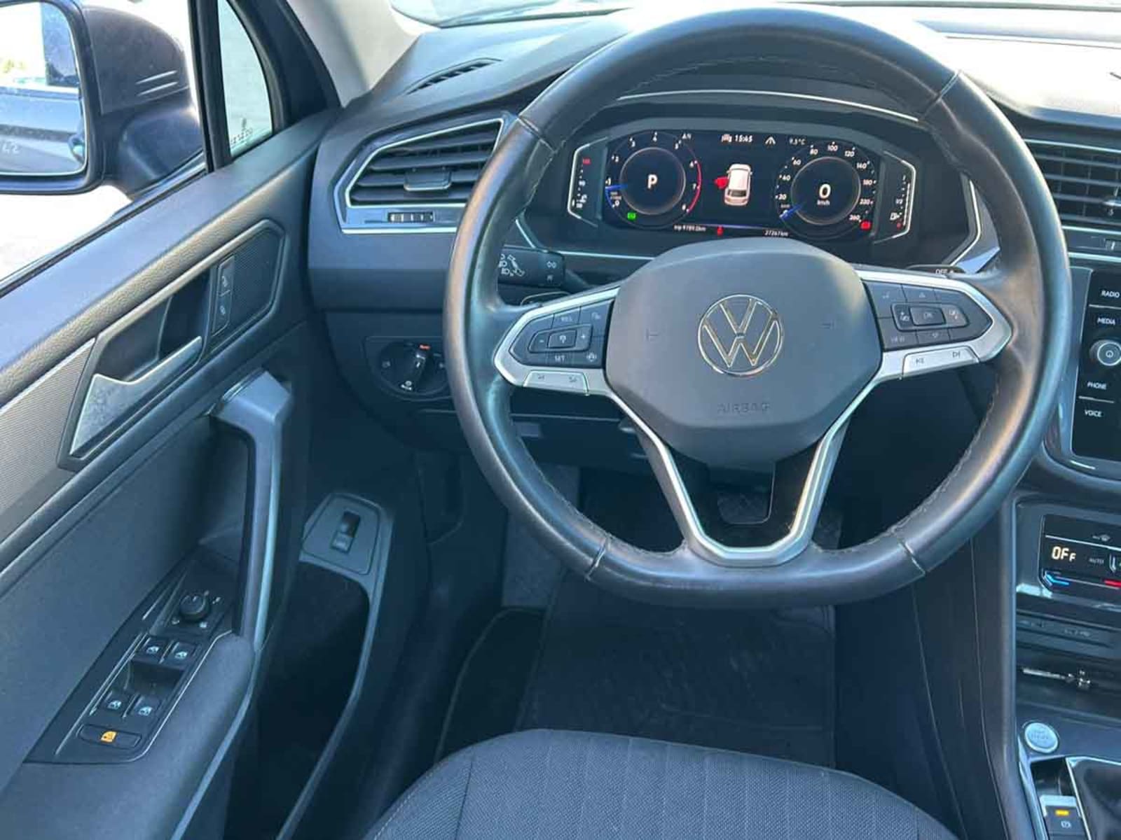 VOLKSWAGEN TIGUAN COMFORTLINE AUT 2025 - Imagen 14 de 16