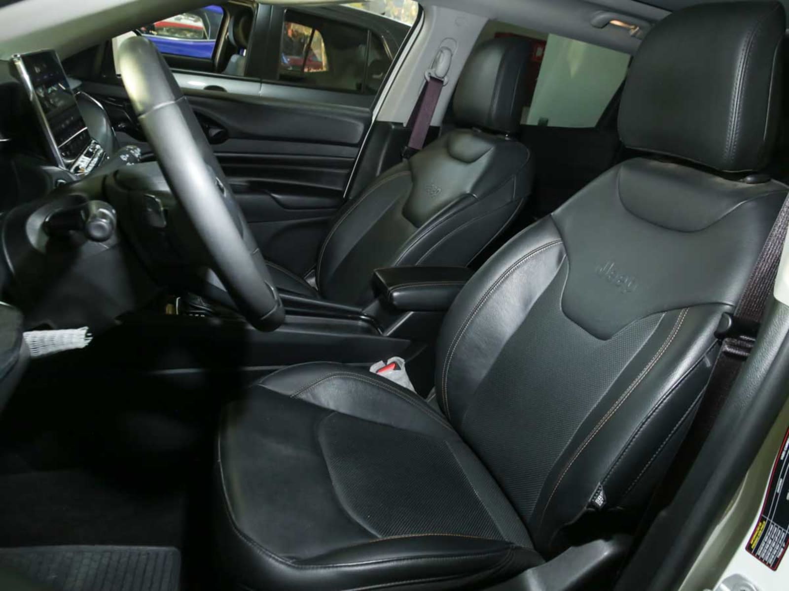 JEEP COMPASS LIMITED 4X2 AT 2023 - Imagen 10 de 14
