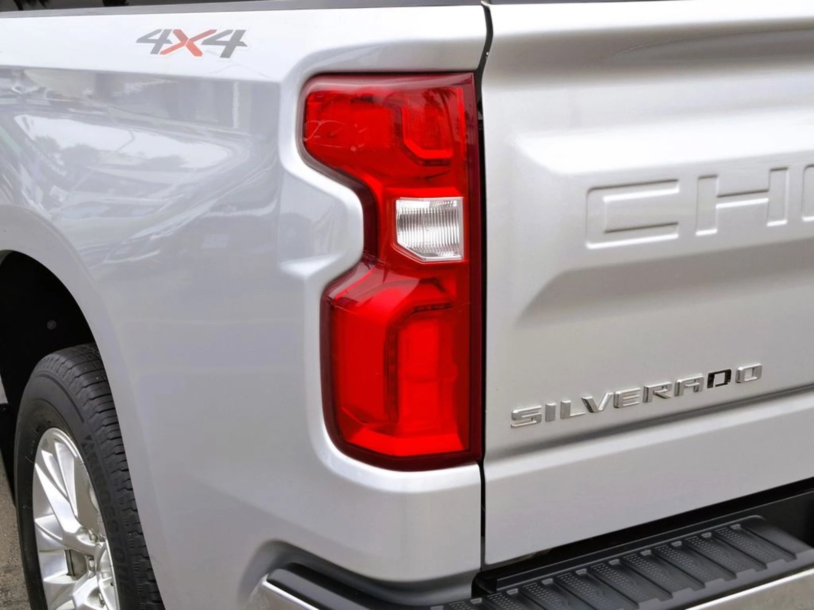 CHEVROLET SILVERADO DCAB 4X4 SOHC 5.3 AUT 2022 - Imagen 10 de 20