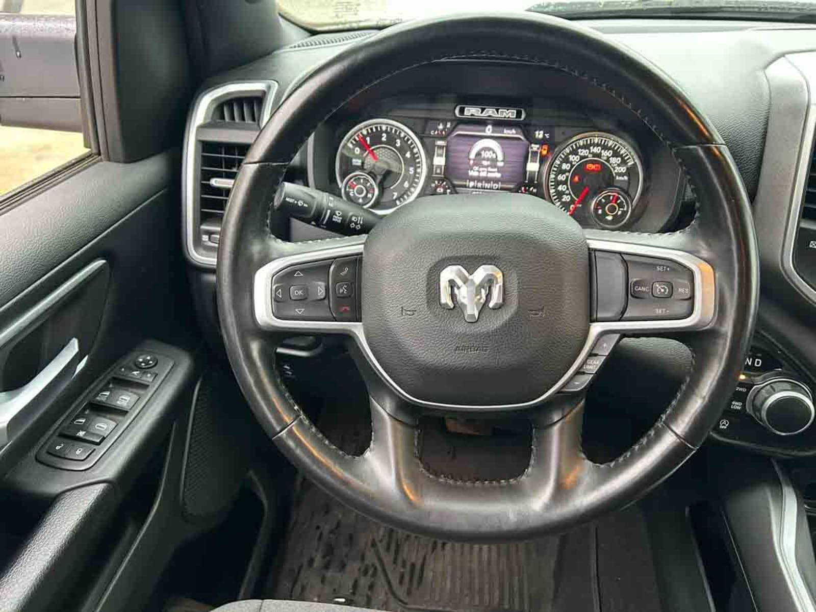 RAM 1500 BIG HORN CREW CAB 4X4 3.6 AUT 2021 - Imagen 14 de 16