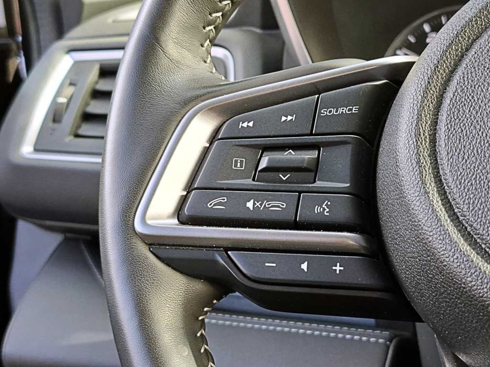 SUBARU EVOLTIS (IN) 2.4 T TOURING GARDX AT 4X4 2025 - Imagen 16 de 20