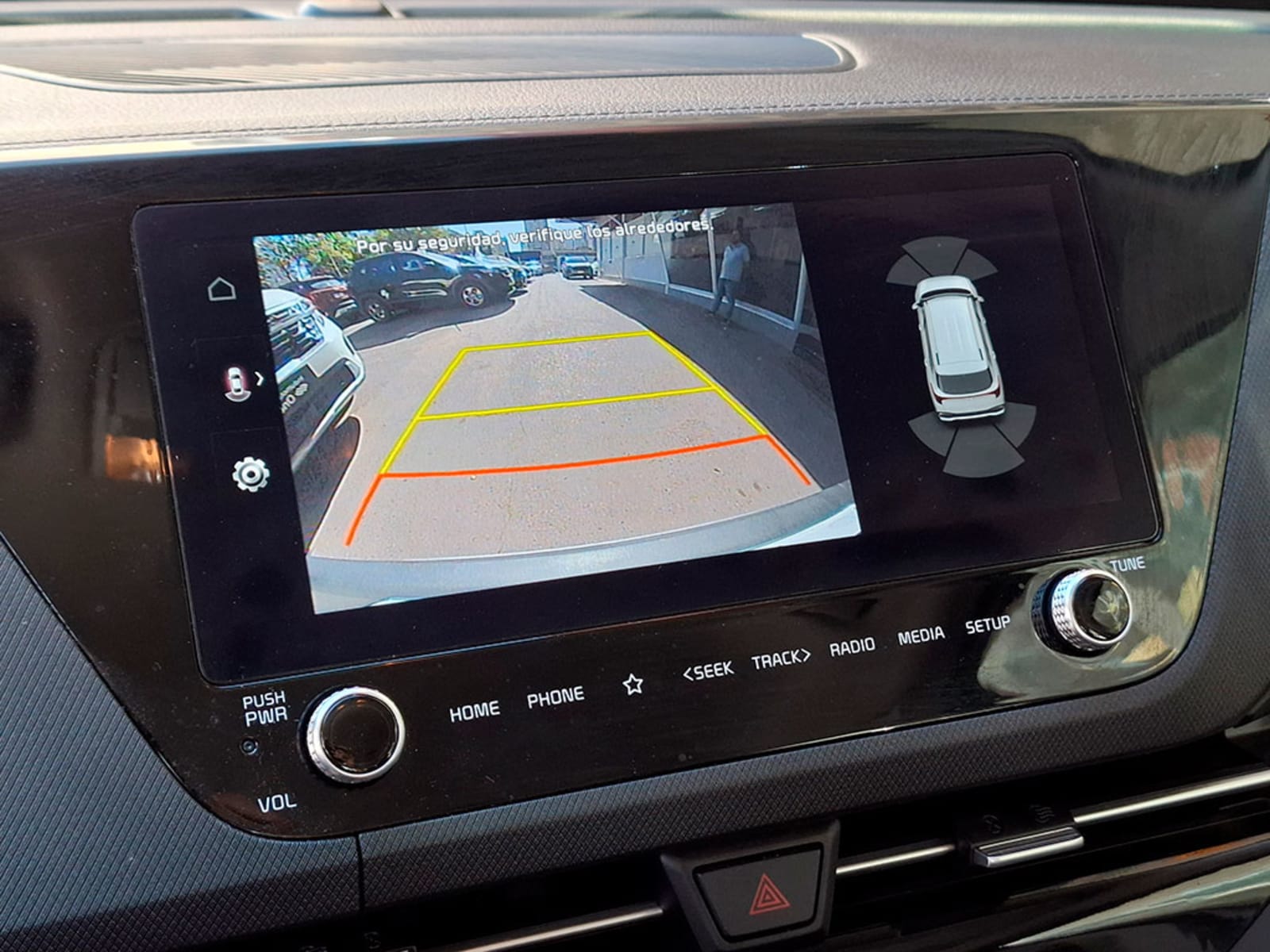 KIA CARENS AAA 2025 - Imagen 15 de 20