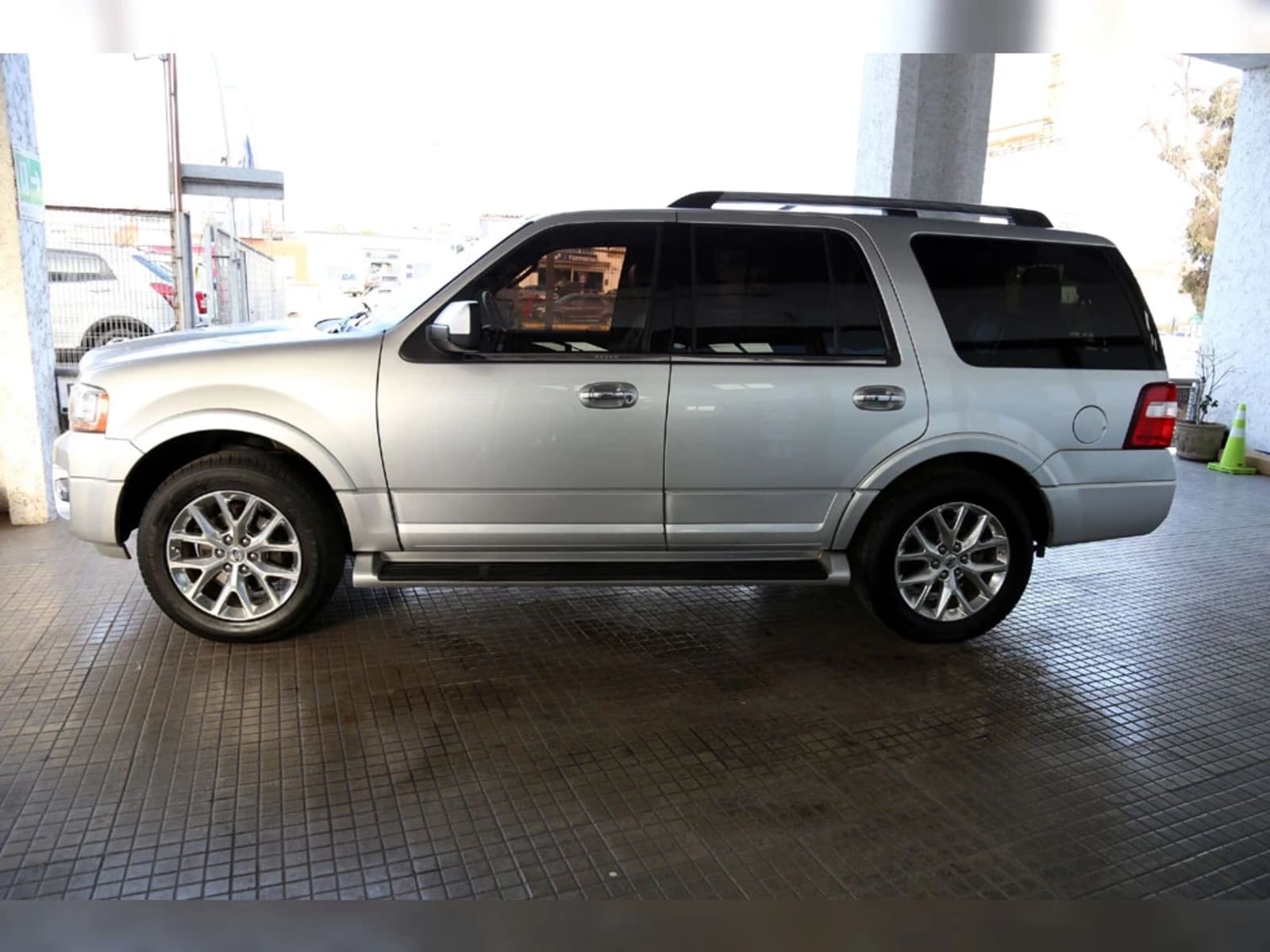 FORD EXPEDITION 3.5 LIMITED 4WD AT 5P 2018 - Imagen 5 de 20