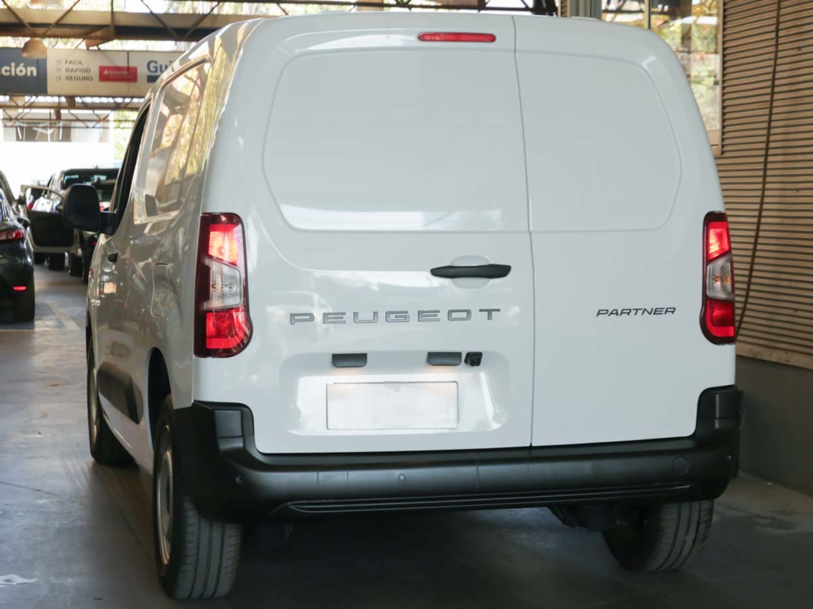 PEUGEOT PARTNER MCA L1 DIESEL 100HP MT 2026 - Imagen 4 de 11