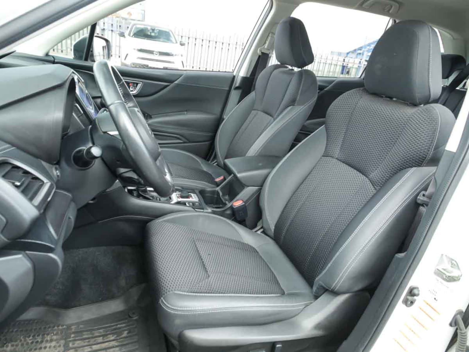 SUBARU FORESTER CVT 4X4 2.0 AUT 2021 - Imagen 10 de 13