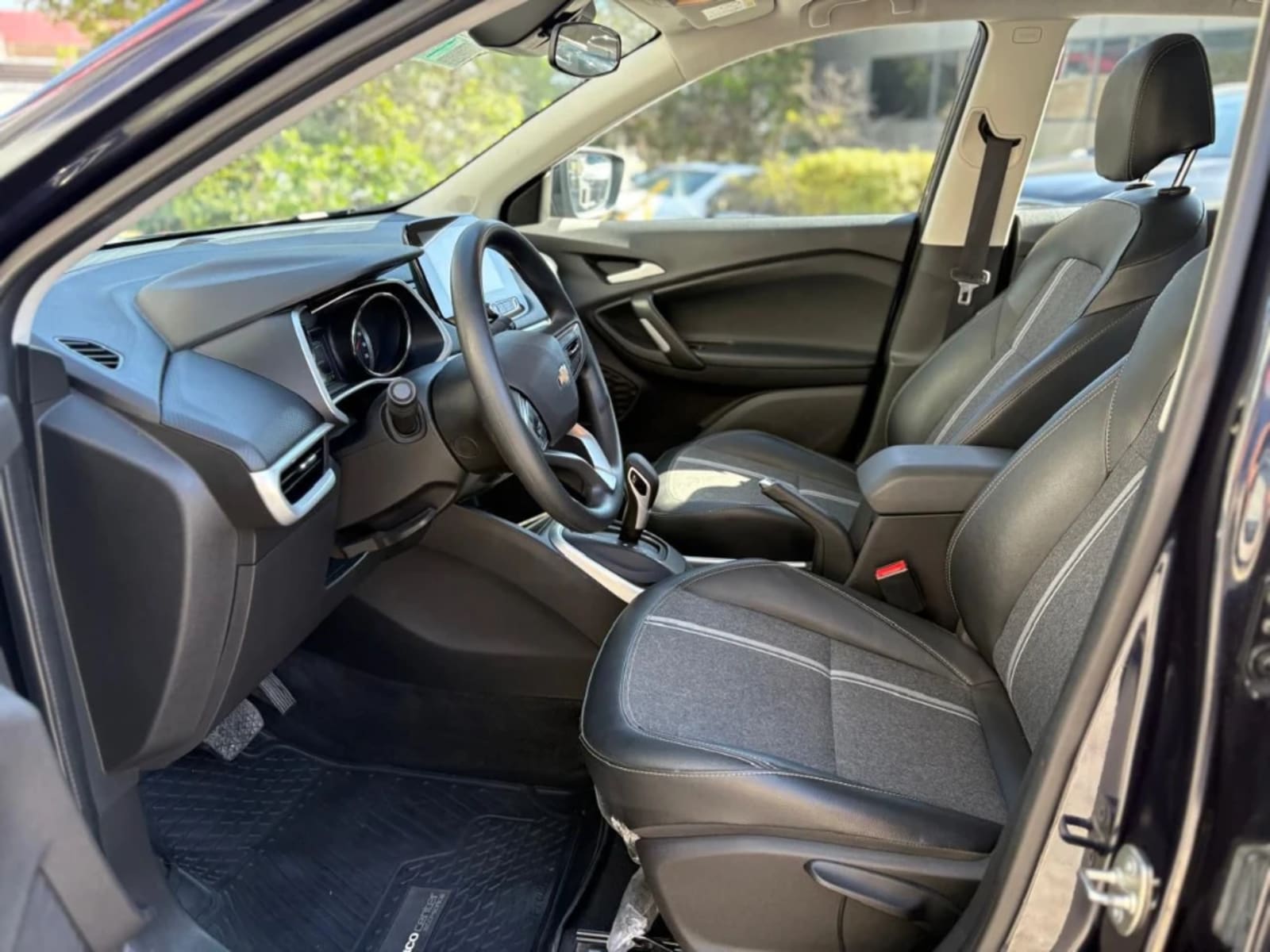 CHEVROLET TRACKER 1.2T LTZ R 4X2 AT 5P 2025 - Imagen 11 de 16