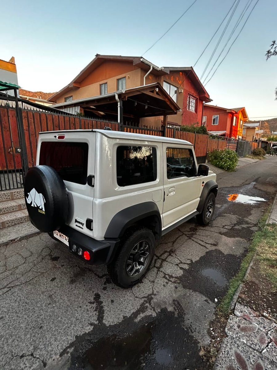 Suzuki Jimny 2025 - Imagen 3 de 8