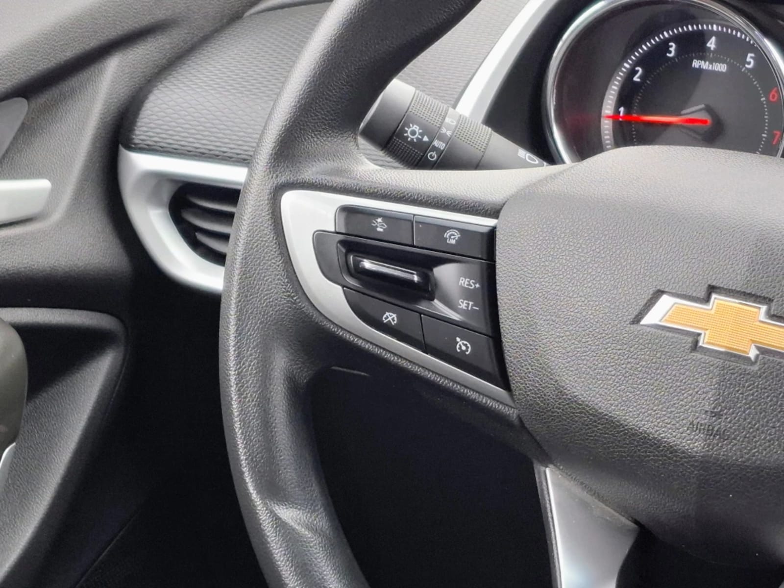 CHEVROLET TRACKER 1.2T LTZ R 4X2 AT 5P 2025 - Imagen 15 de 20