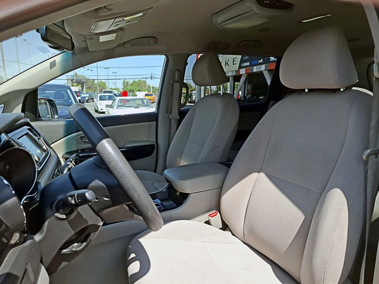 KIA CARNIVAL 3.3 EX 4X2 2020 - Imagen 10 de 19