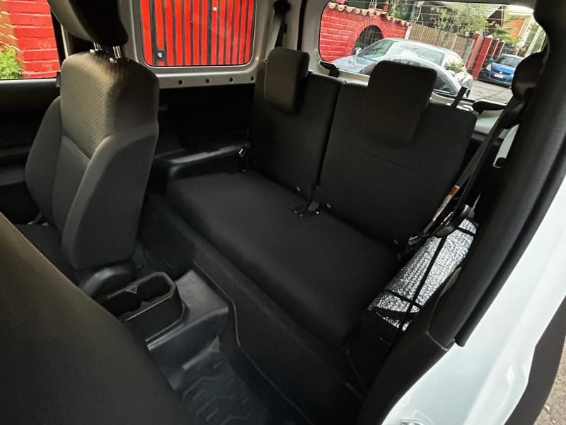 Suzuki Jimny 2025 - Imagen 6 de 8