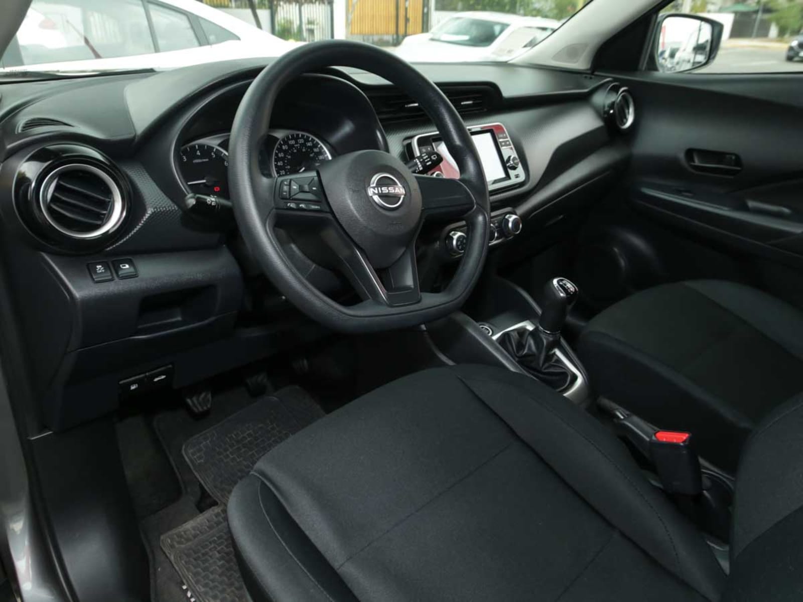 NISSAN KICKS 1.6 2025 - Imagen 8 de 13