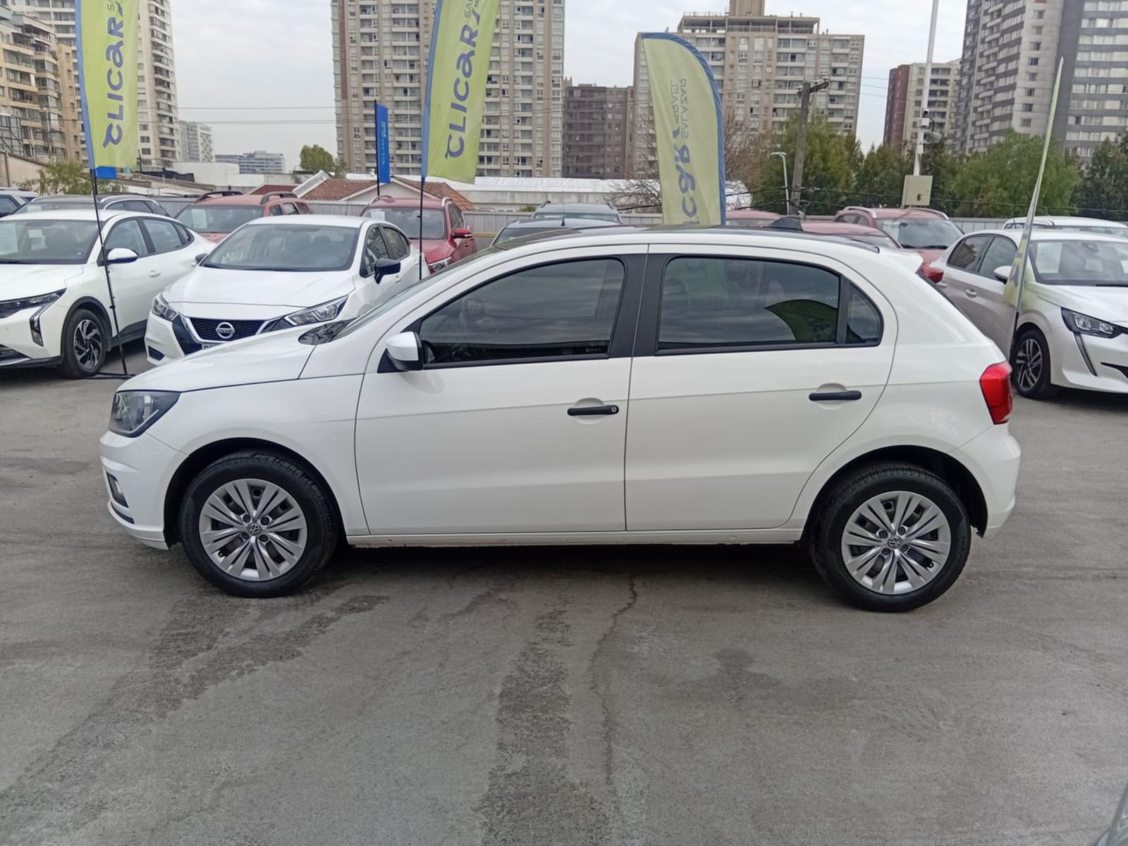Volkswagen Gol 1.6 Comfortline 4x2 Hb Mt 5p 2022 - Imagen 4 de 8