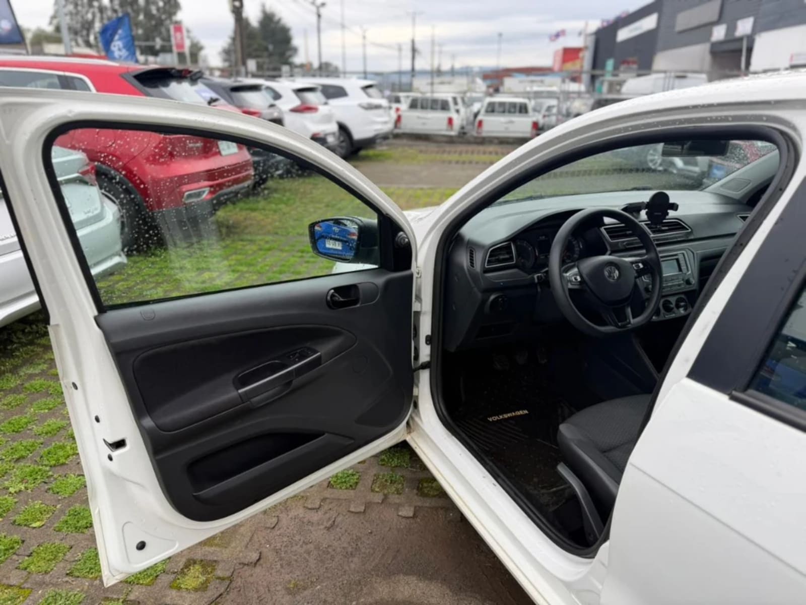 VOLKSWAGEN VOYAGE 1.6 COMFORTLINE 4X2 VOLANTE MULTIFUNCION AC 2AB MT 2021 - Imagen 18 de 20