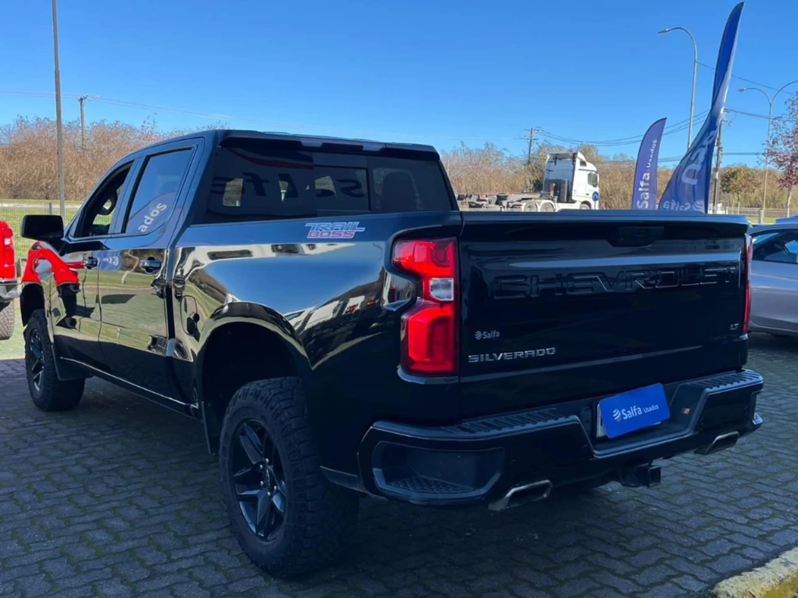 CHEVROLET SILVERADO 5.3 LT TRAILBOSS Z71 4X4 AT 4P 2021 - Imagen 7 de 20