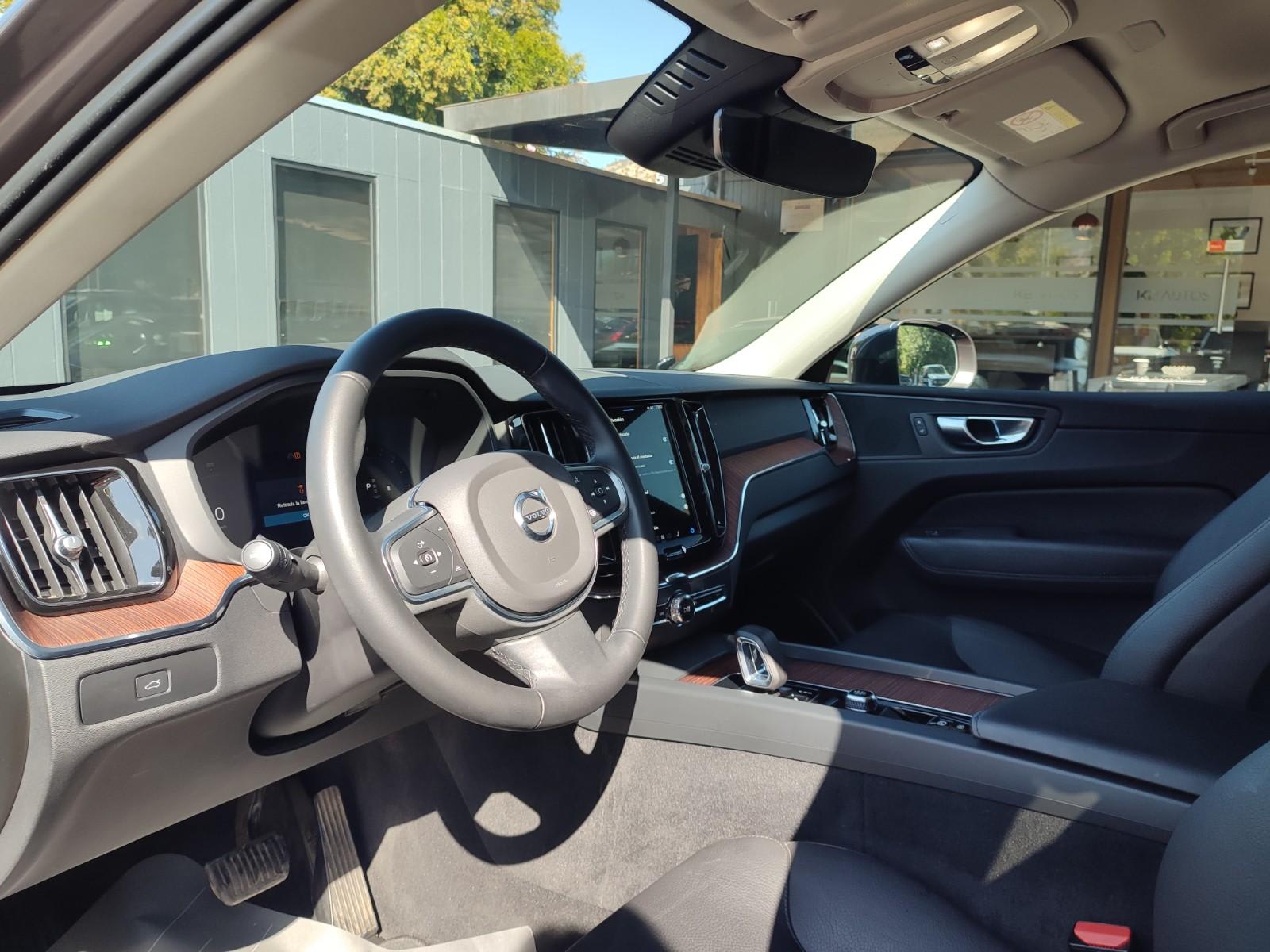 VOLVO XC60 II B5 PLUS 4X4 2.0 2024 - Imagen 9 de 19