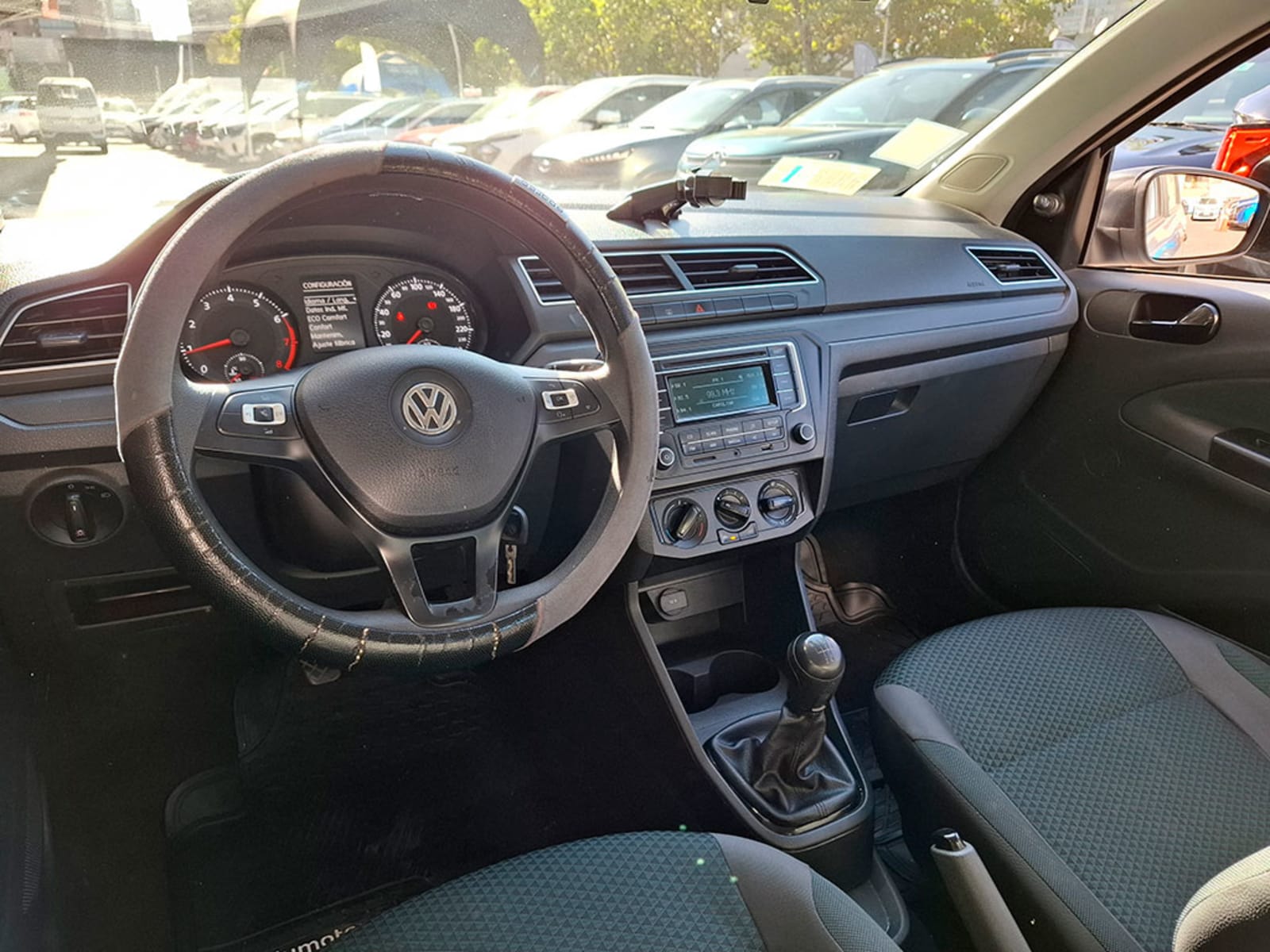 VOLKSWAGEN VOYAGE 1.6 TRENDLINE 2023 - Imagen 10 de 20