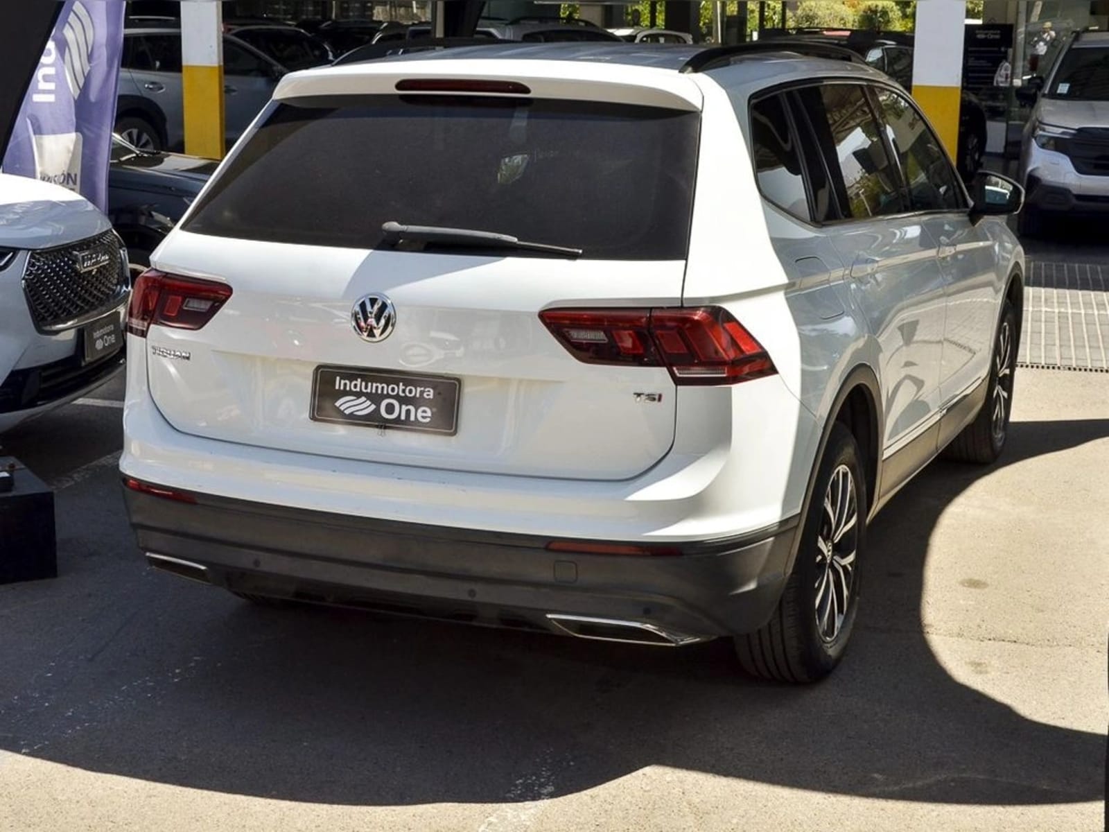 VOLKSWAGEN TIGUAN 1.4 TSI HIGHTLINE 4X2 AT 5P 2019 - Imagen 3 de 9