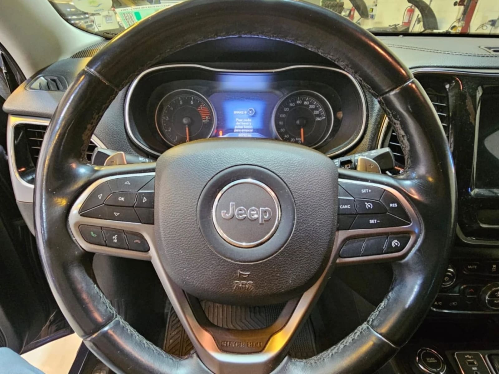JEEP CHEROKEE LTD 4X4 3.2 2019 - Imagen 17 de 20