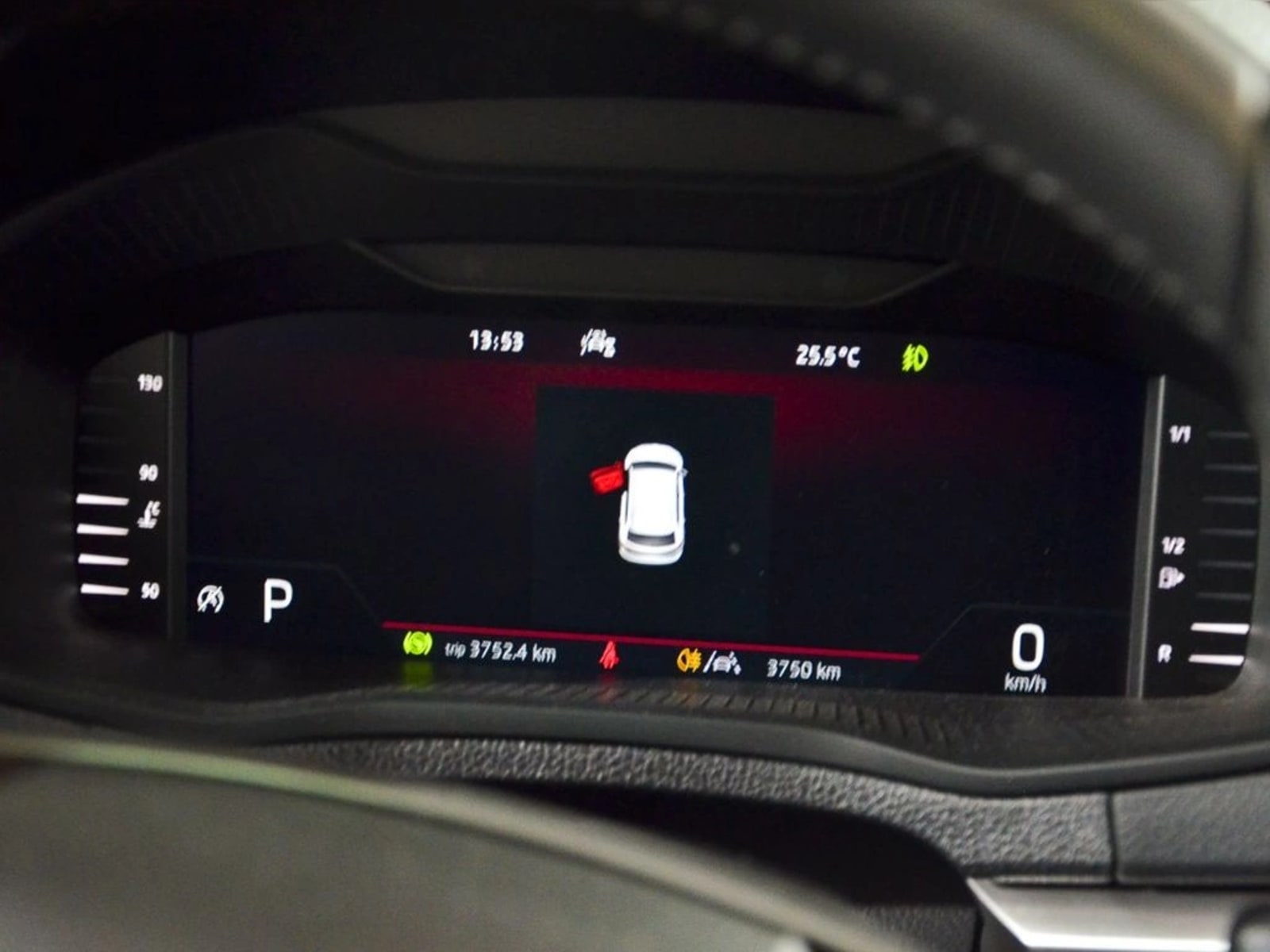 SKODA KAROQ 1.4 TSI AT - Selection 2025 - Imagen 12 de 14