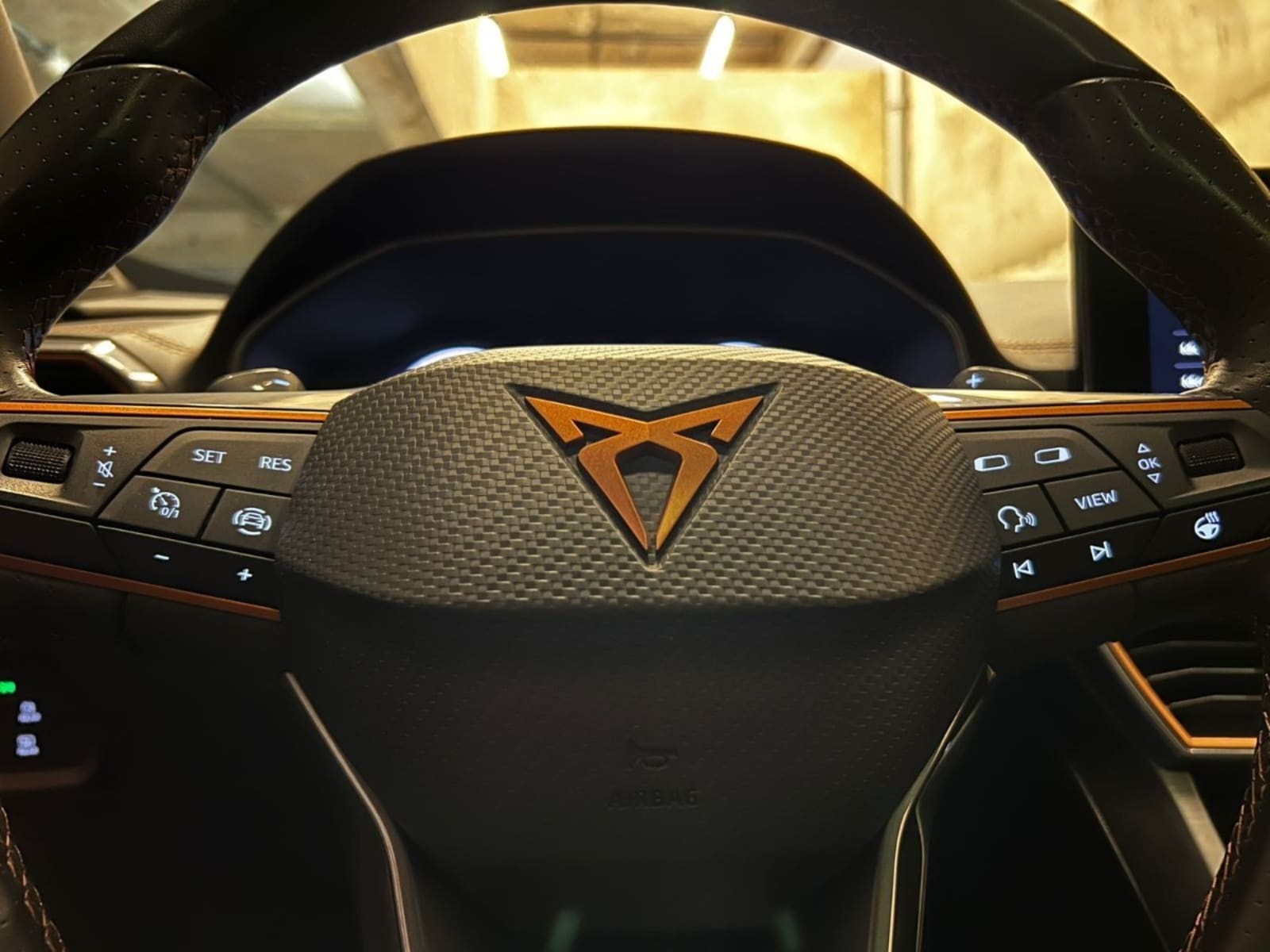 CUPRA FORMENTOR 190 HP 2.0 2023 - Imagen 11 de 20