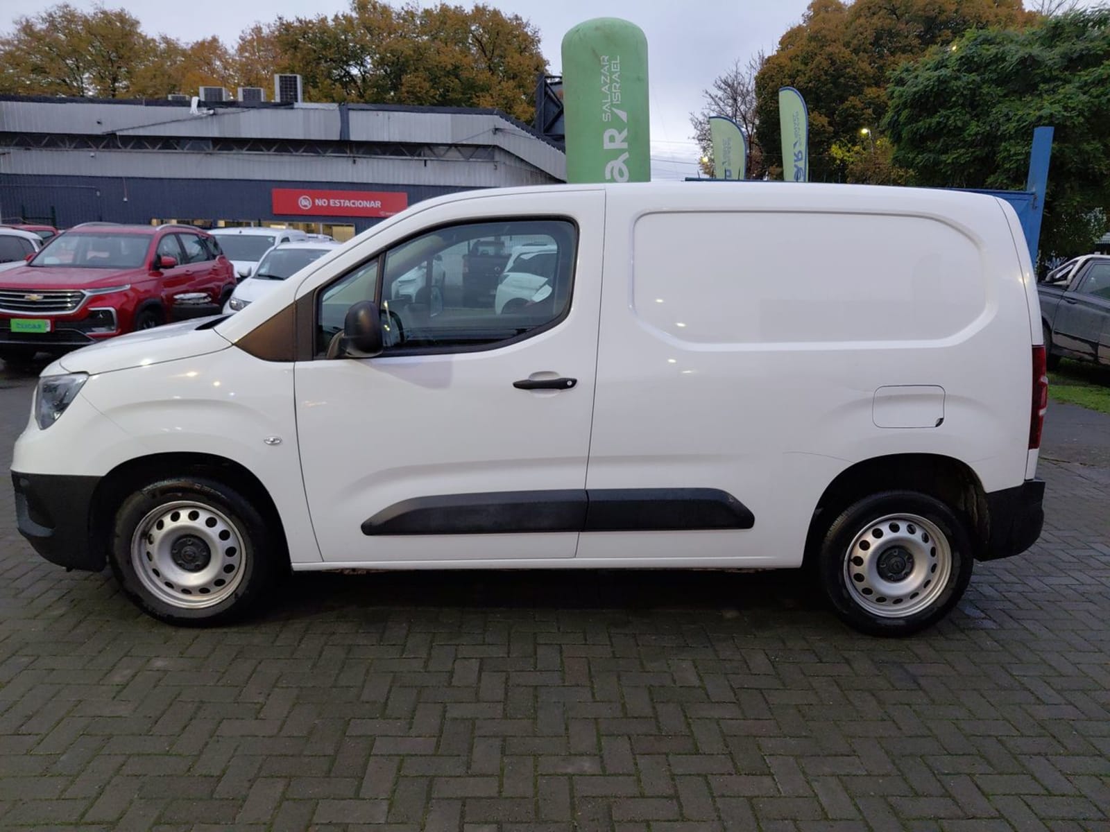 Opel Combo 1.6t Combo Diesel 4x2 Mt 5p 2024 - Imagen 4 de 8