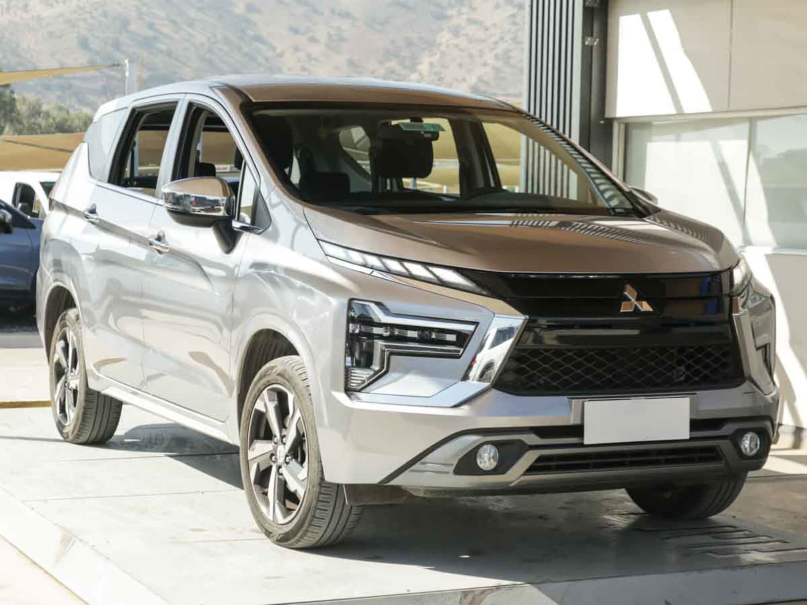 MITSUBISHI XPANDER AT GLX 2025 - Imagen 3 de 14