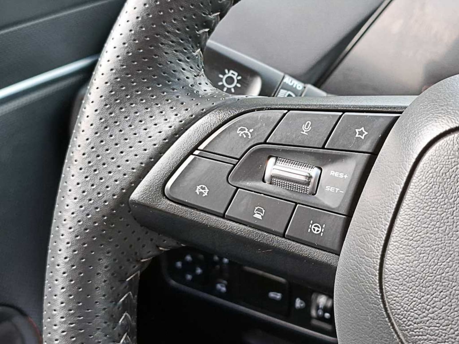 CHANGAN UNI-T 1.5 ELITE AT 2024 - Imagen 17 de 20