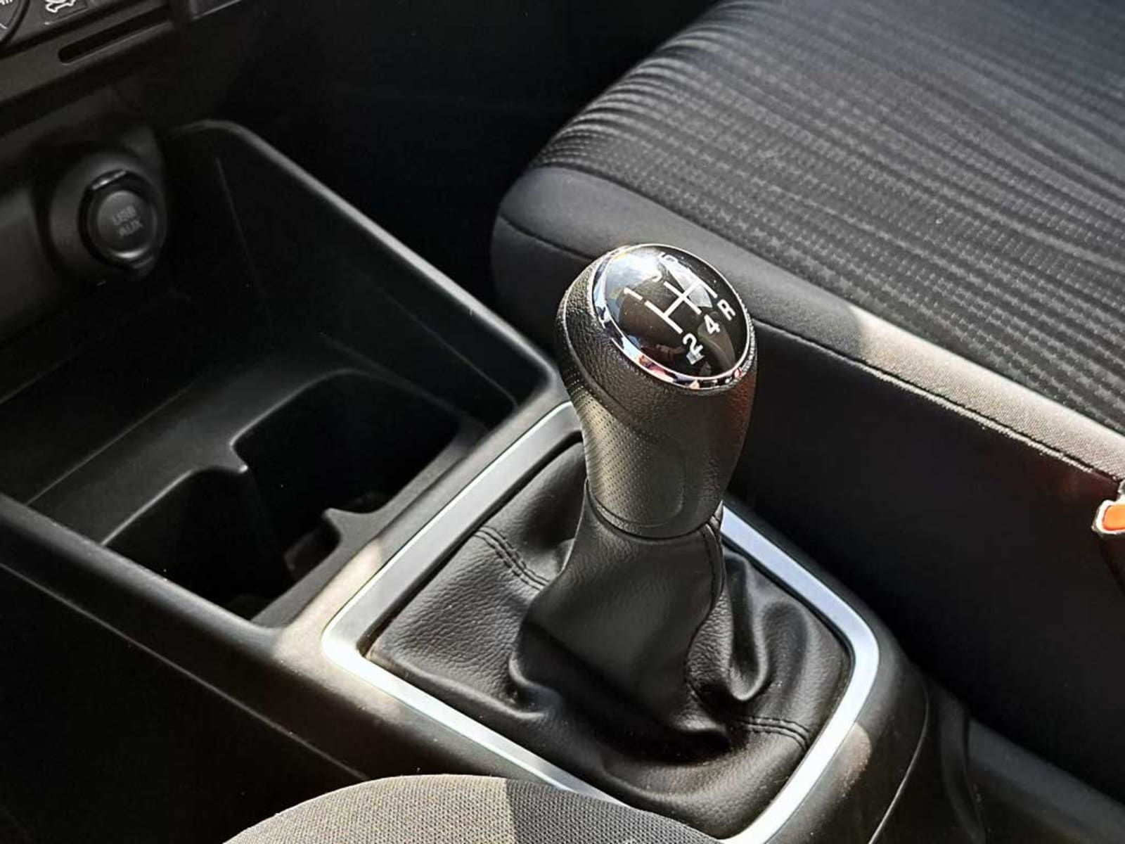 SUZUKI DZIRE (IN) 1.2 GL MT 2024 - Imagen 19 de 19