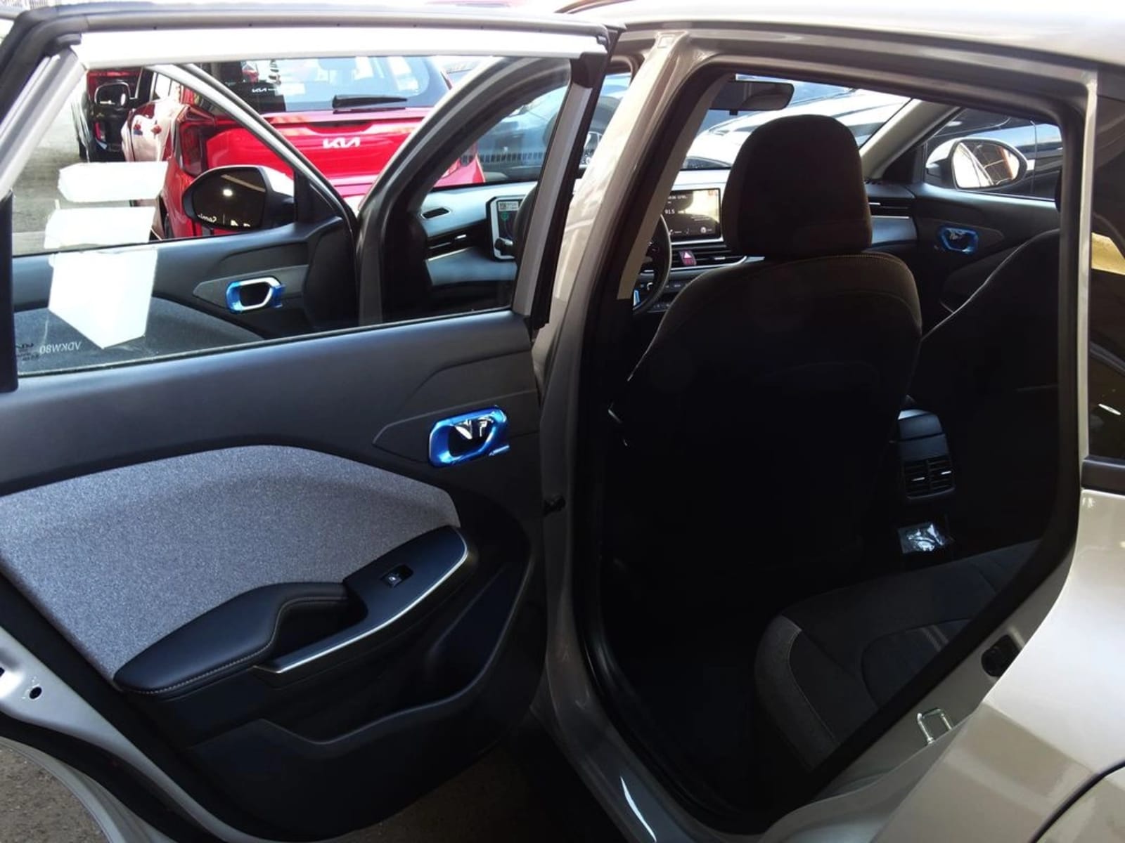 KIA K3 CROSS EX 1.6L 6MT 2025 - Imagen 19 de 20