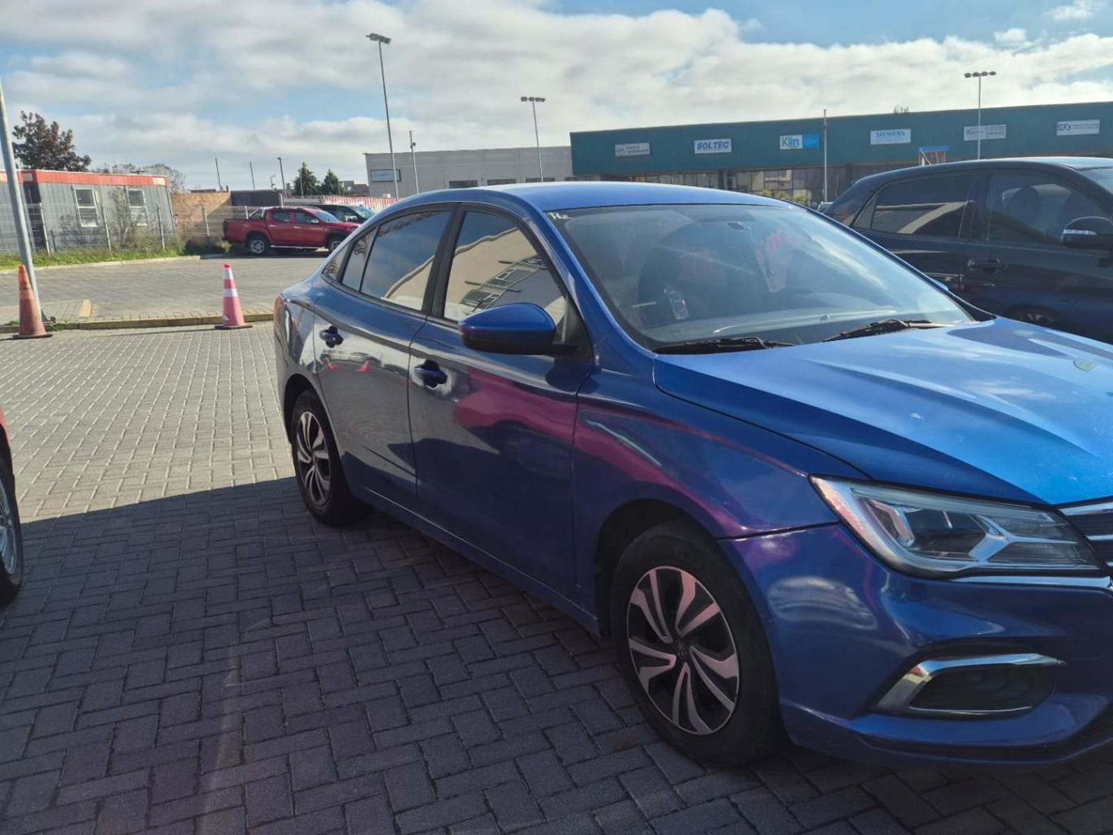 Mg 5 1.5 Std 4x2 Mt 4p 2022 en Concepción