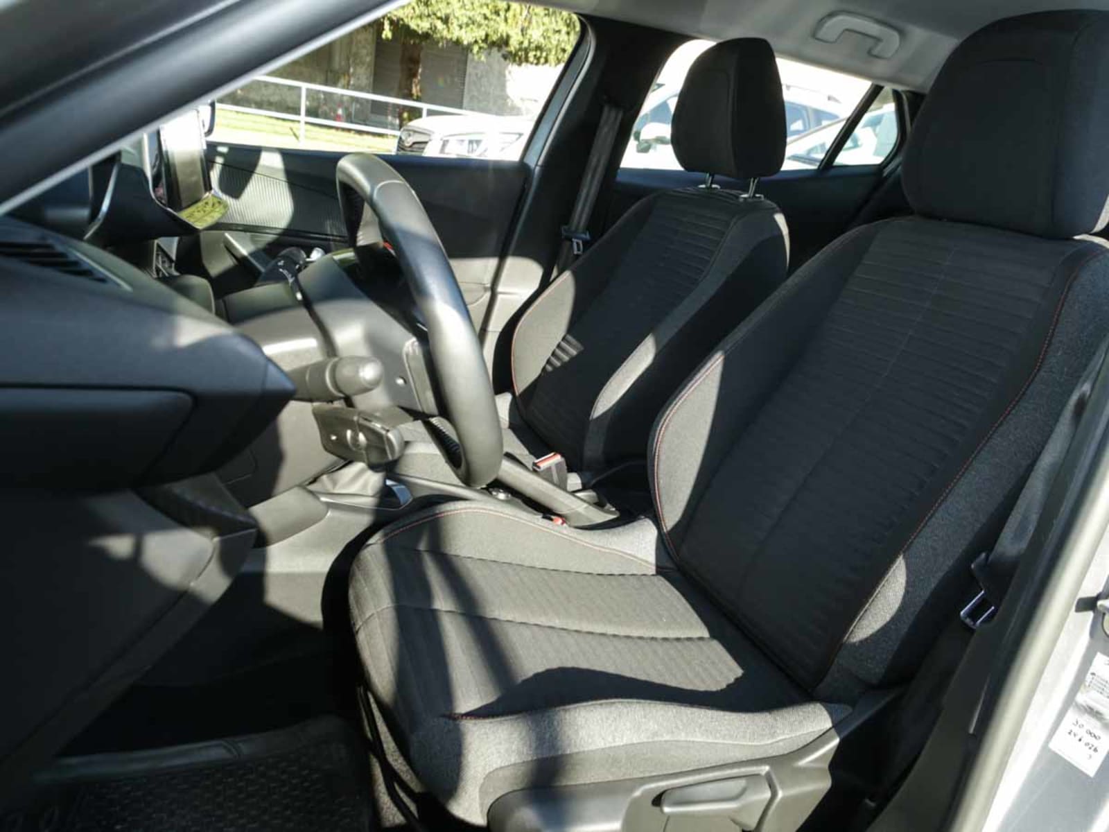 PEUGEOT 2008 ACTIVE BLUEHDI 1.5 2022 - Imagen 10 de 13