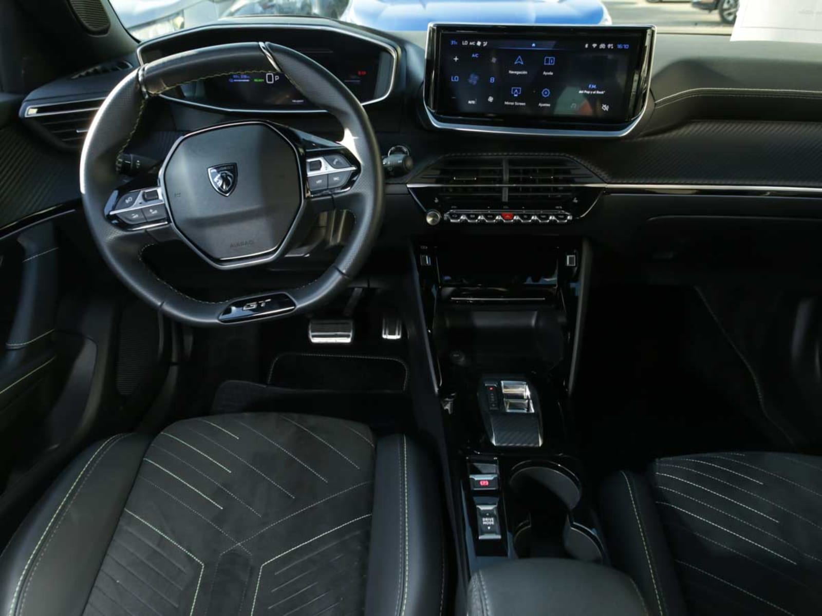PEUGEOT 2008 MCA GT ELECTRIC 2026 - Imagen 11 de 14