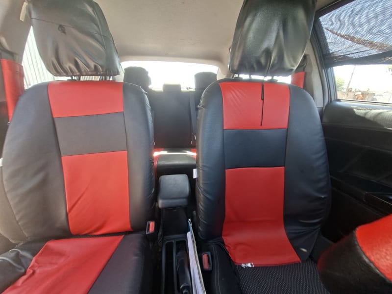 Toyota Toyota yaris sedan 2016 - Imagen 6 de 8
