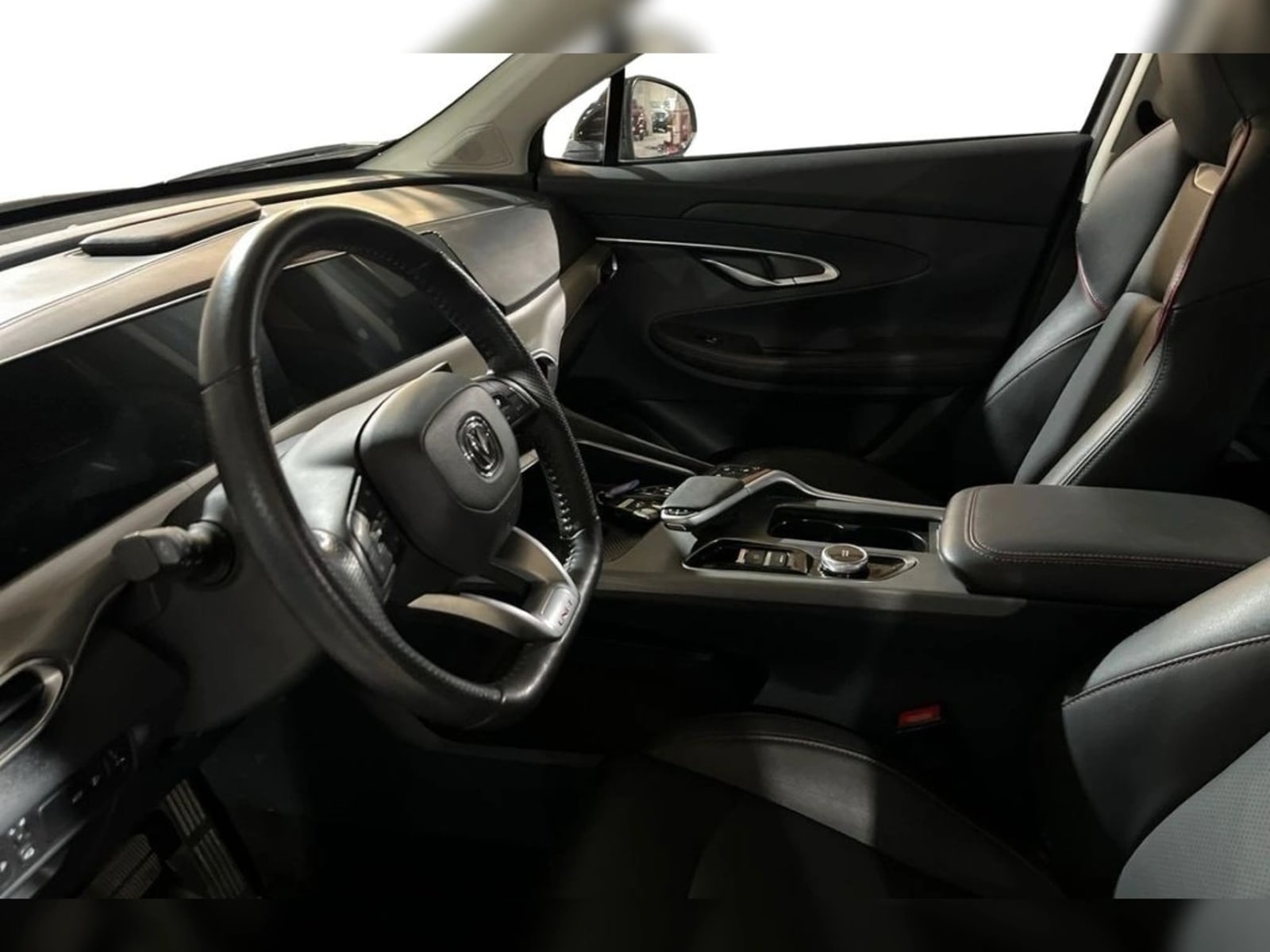 CHANGAN UNI-T 1.5 ELITE AT 2024 - Imagen 14 de 17