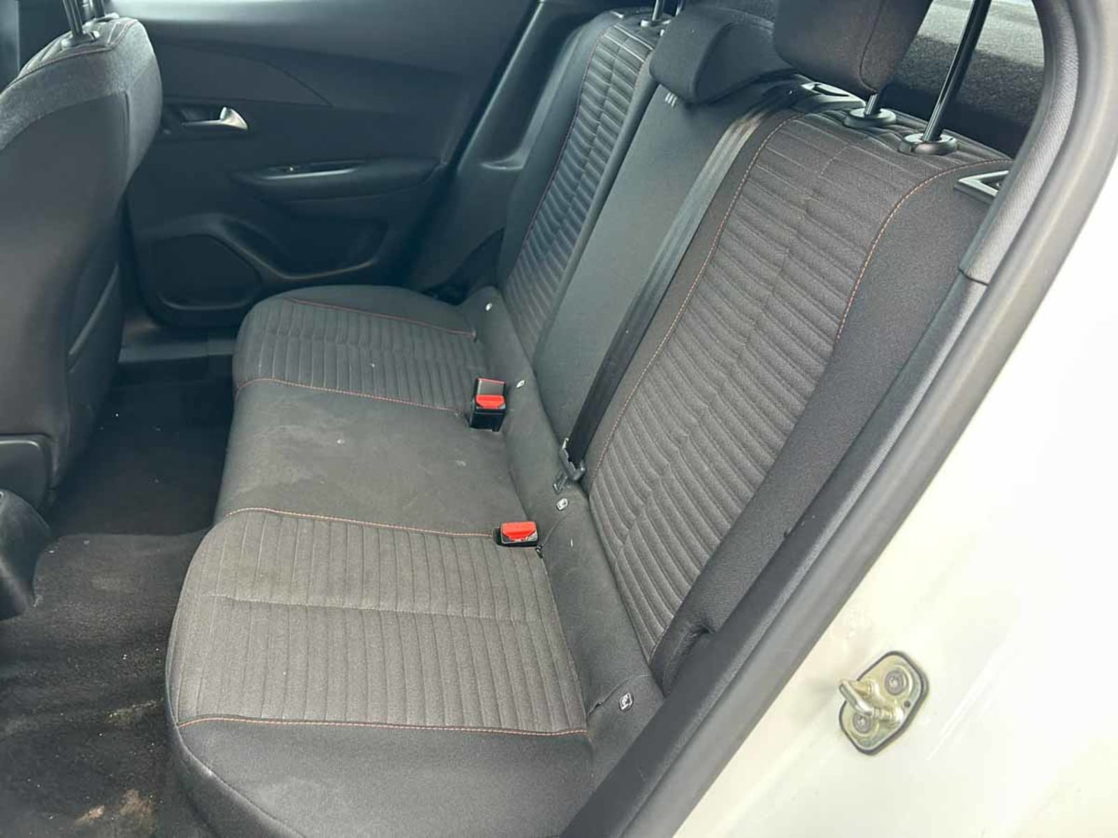 PEUGEOT 2008 PURETECH 130 1.2 2021 - Imagen 11 de 16