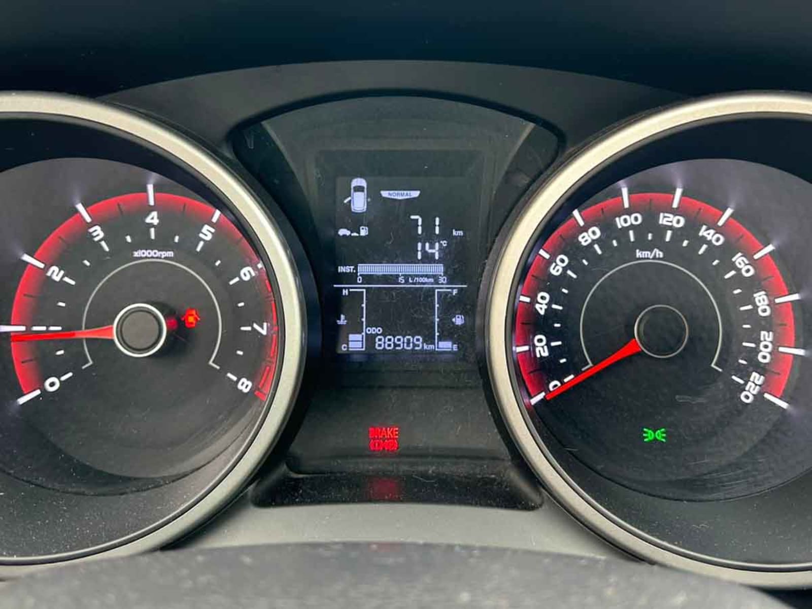 SSANGYONG TIVOLI 1.6 2017 - Imagen 7 de 15