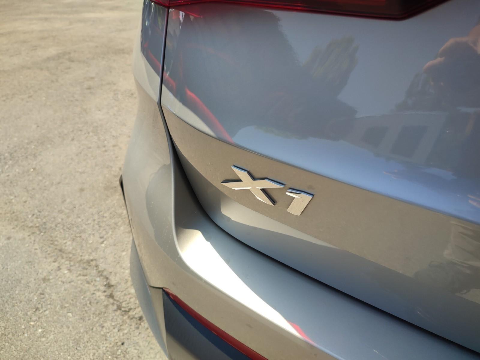 BMW X1 COMFORT SDRIVE 18I 1.5 AT 2023 - Imagen 9 de 17