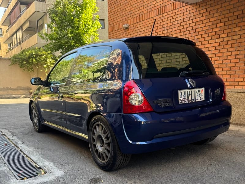 Renault Clio Sport 2.0 2004 - Imagen 3 de 8
