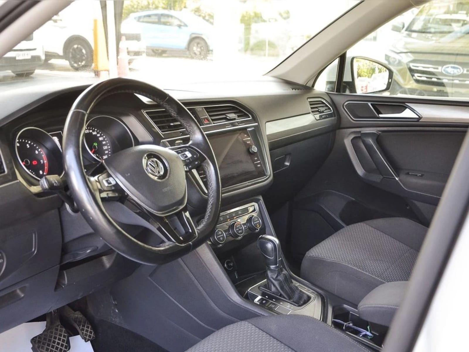 VOLKSWAGEN TIGUAN 1.4 TSI HIGHTLINE 4X2 AT 5P 2019 - Imagen 5 de 9