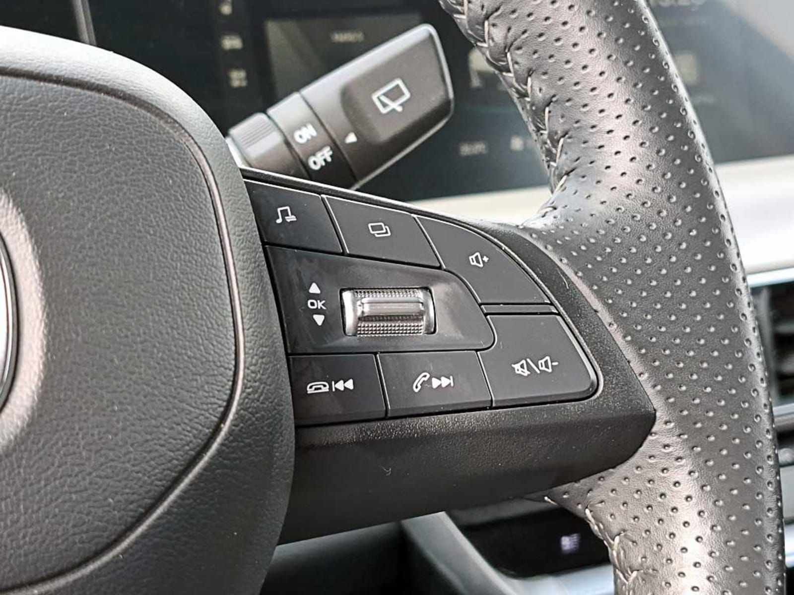 CHANGAN UNI-T 1.5 ELITE AT 2024 - Imagen 19 de 20