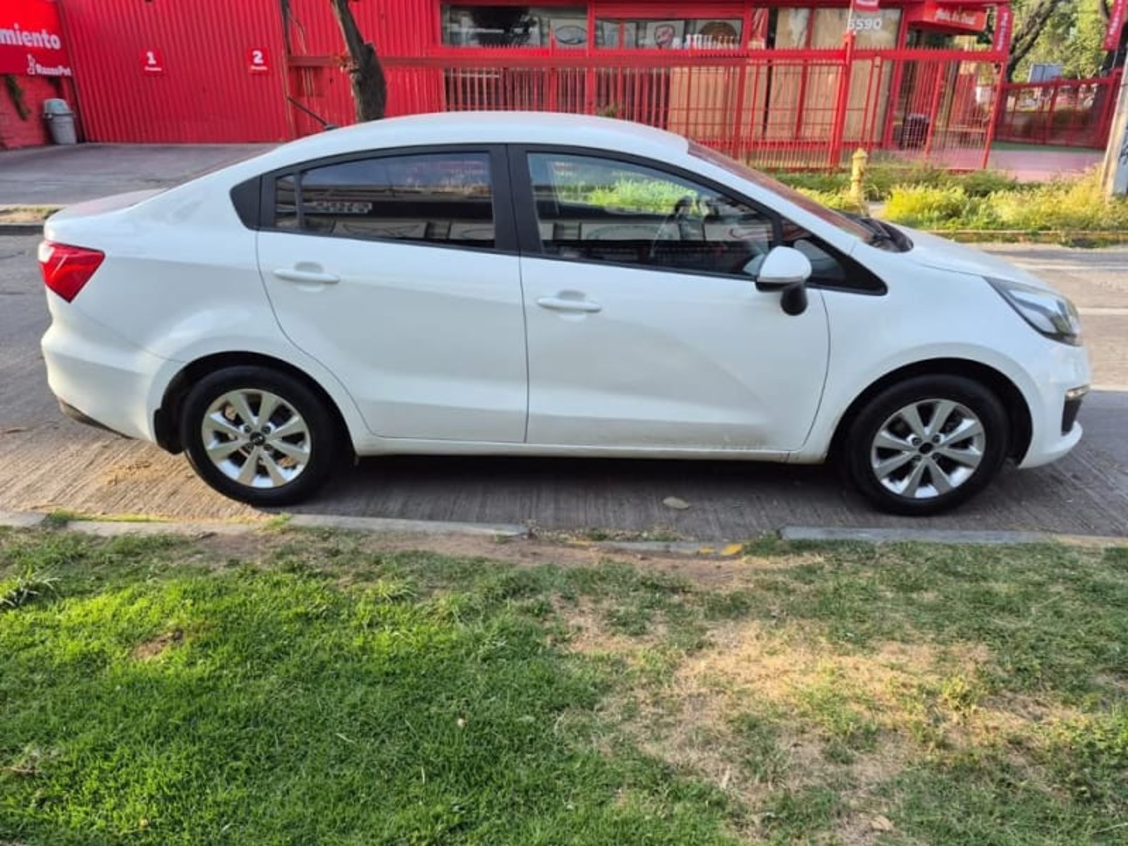 Kia RIO 4 2017 - Foto 4 de 8
