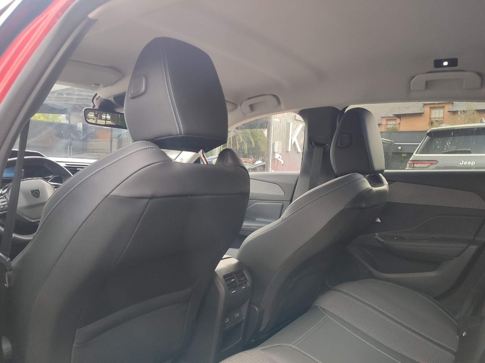 PEUGEOT 308 ALLURE PACK 1.2 PURETECH 2024 - Imagen 9 de 17