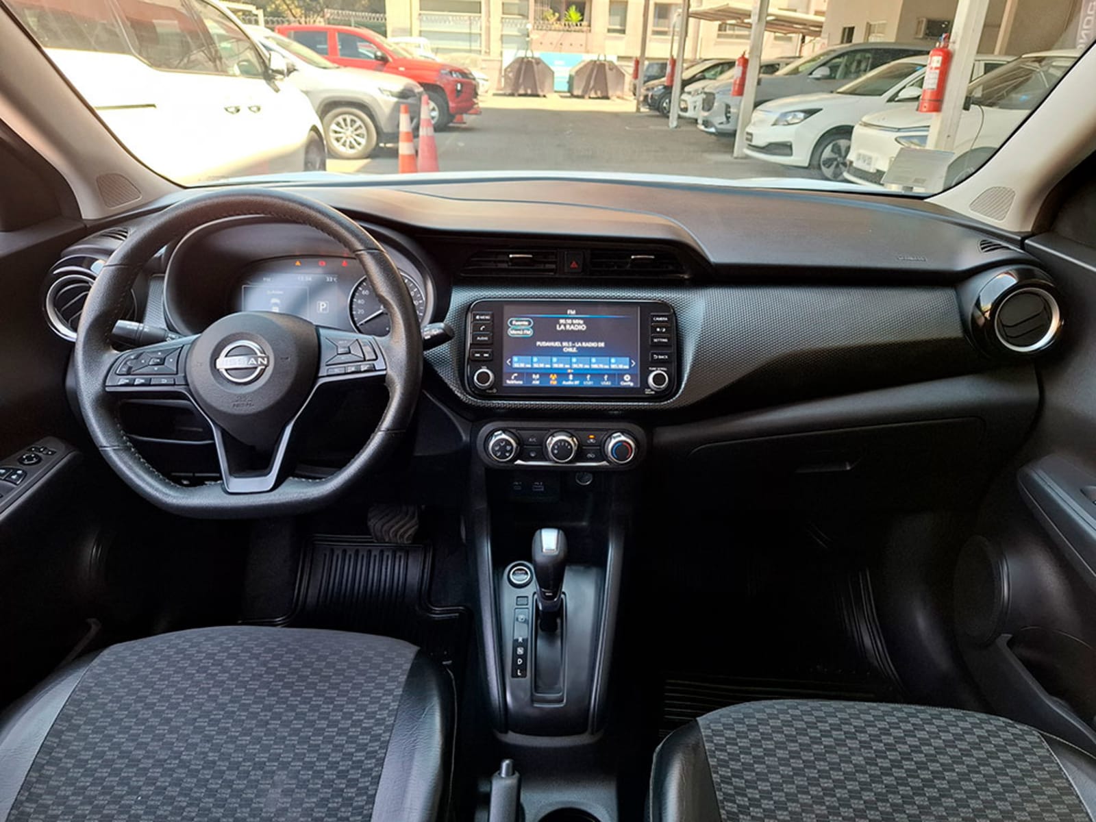 NISSAN KICKS 1.6 ADVANCE AT 2025 - Imagen 8 de 20